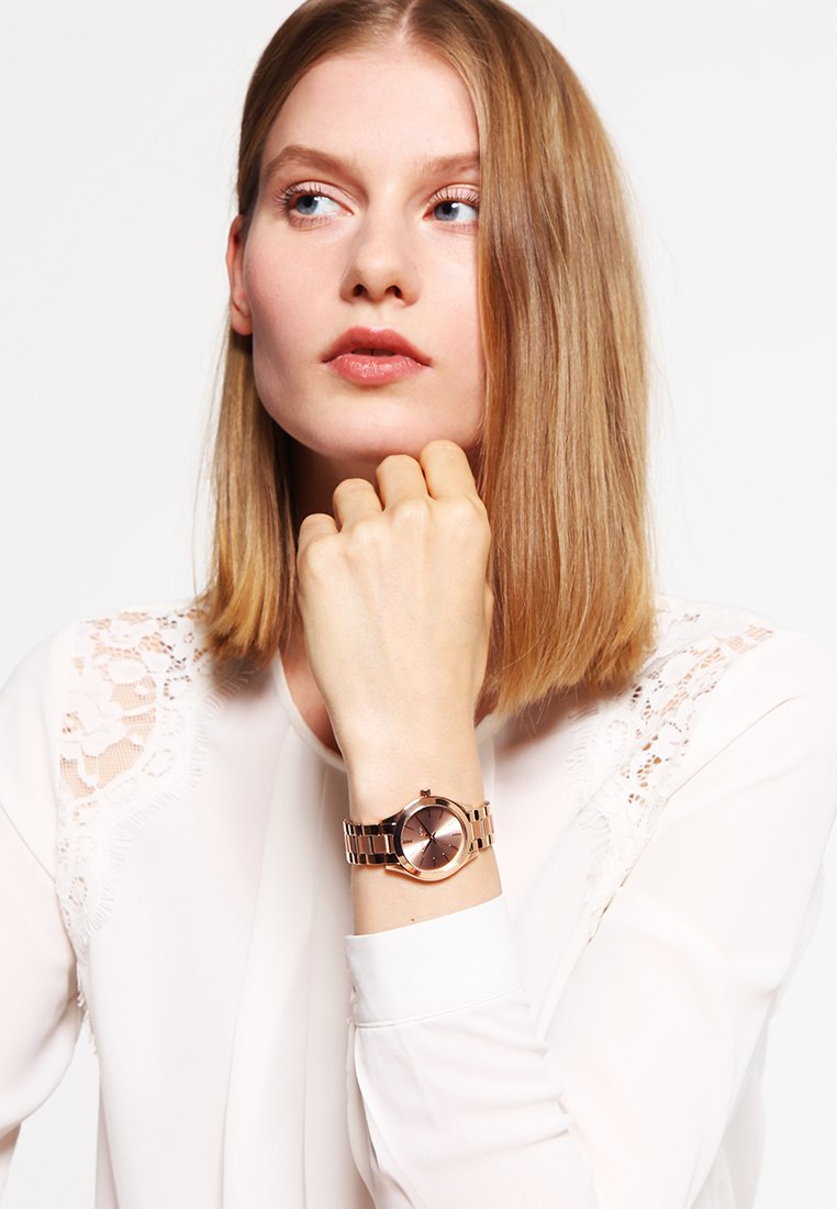 RUNWAY - Watch