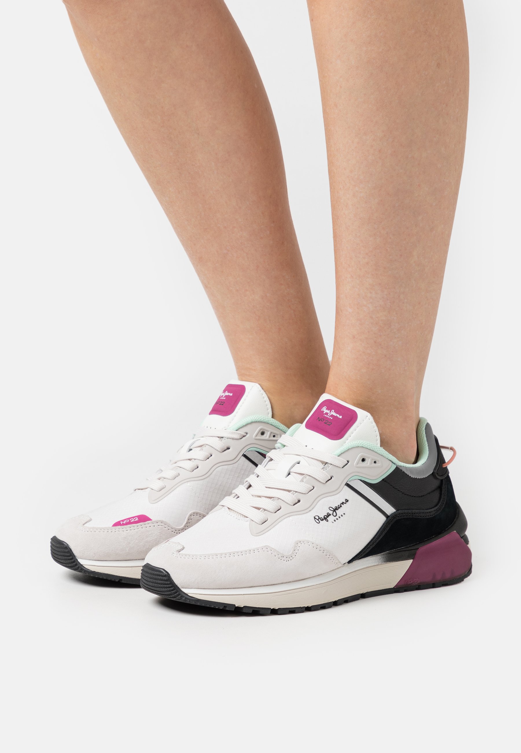 EVOLUTION- Trainers