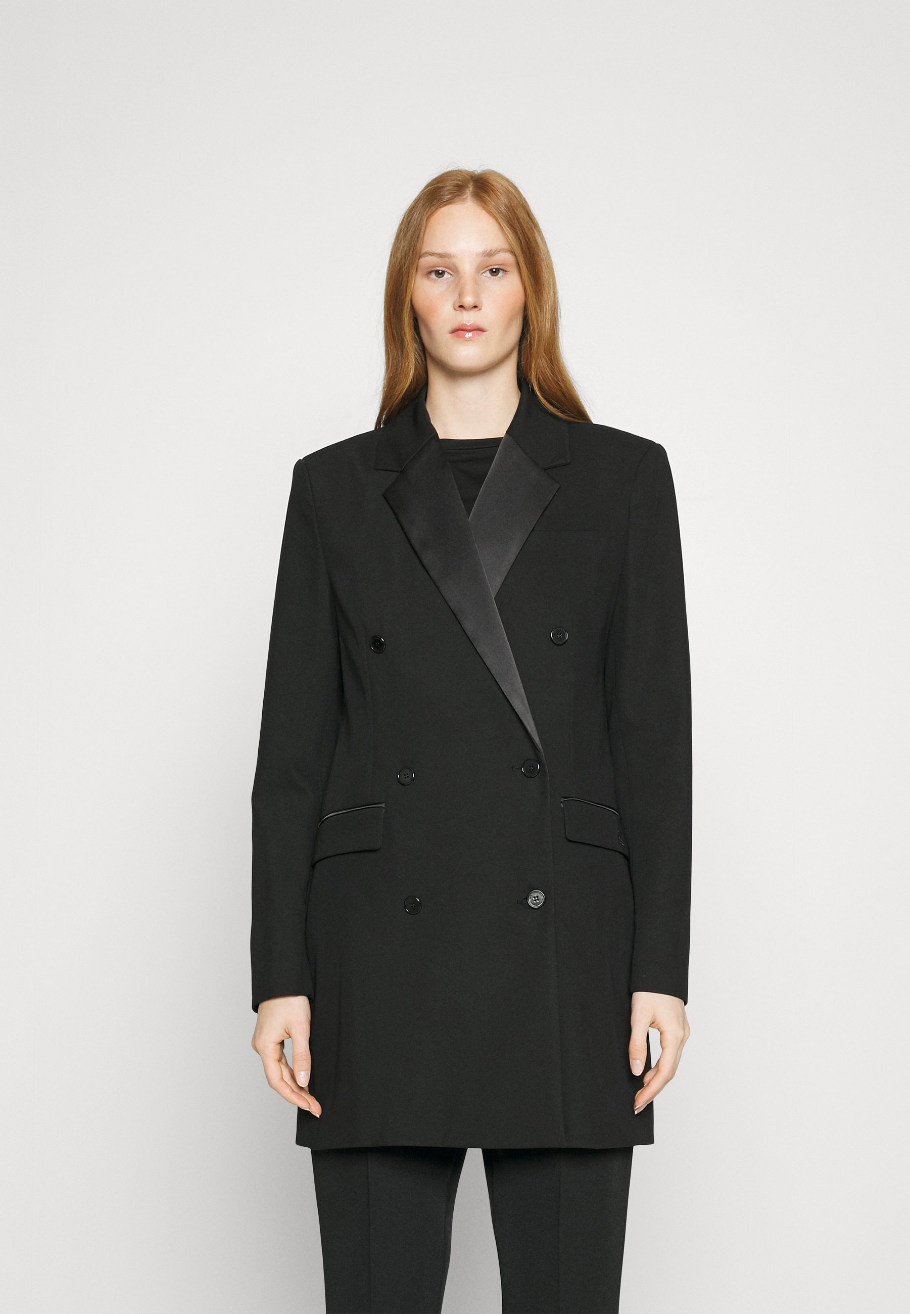 Short coat