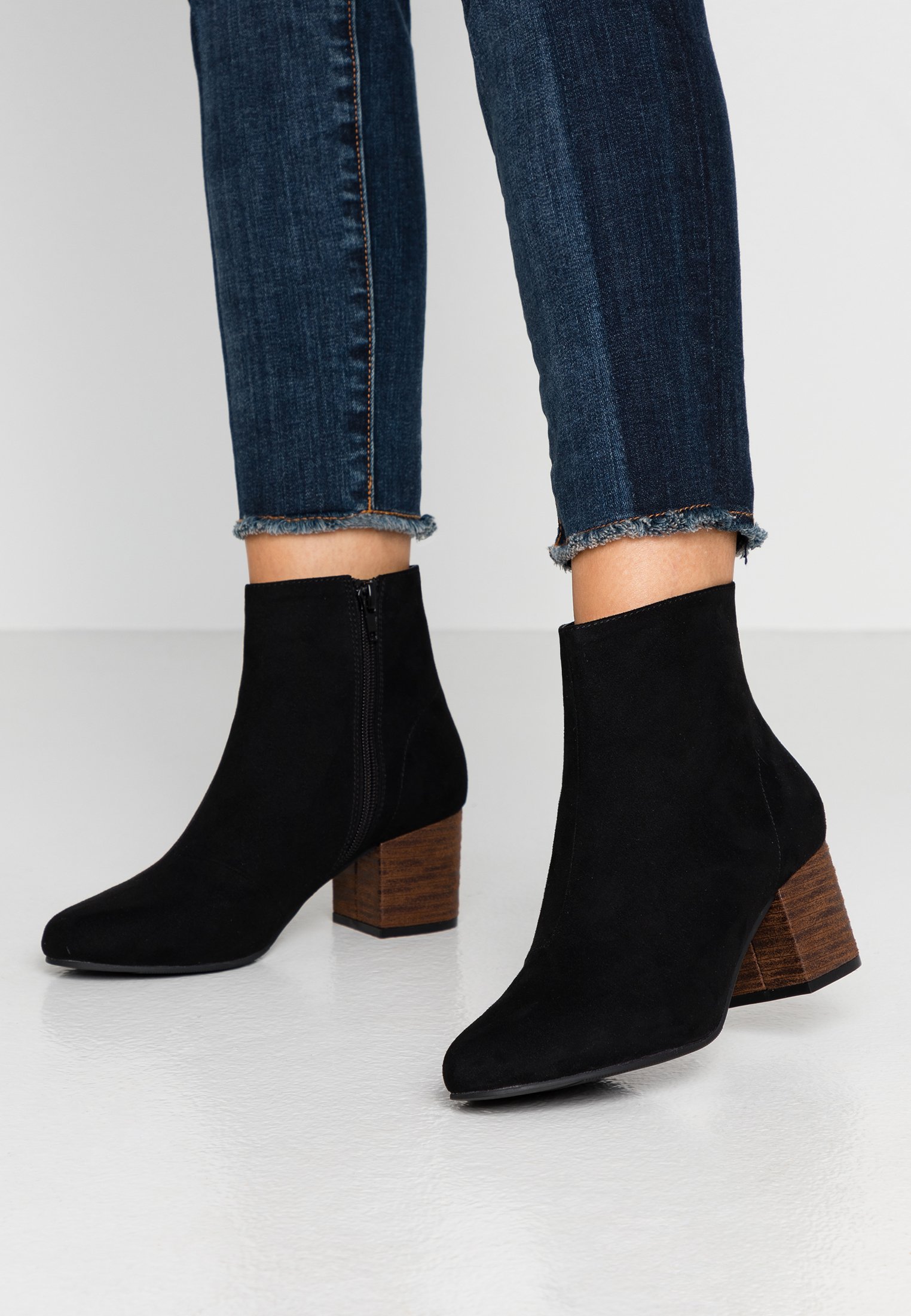 Ankle boots