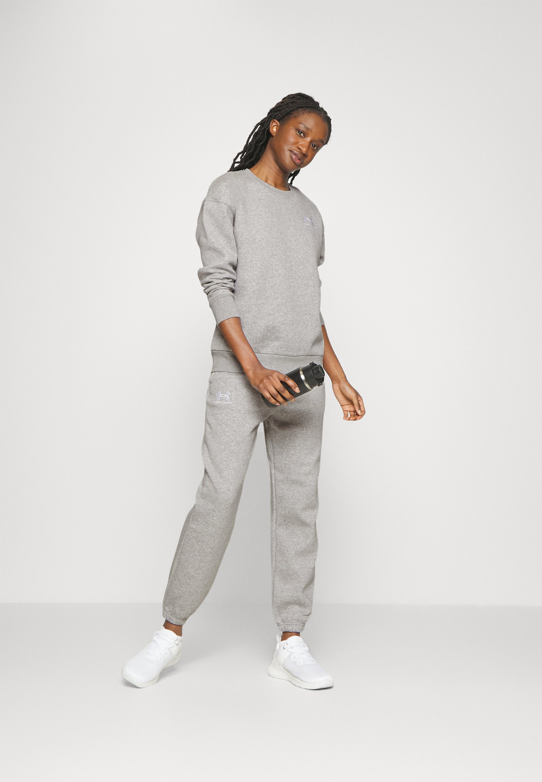 ESSENTIAL JOGGERS - Tracksuit bottoms