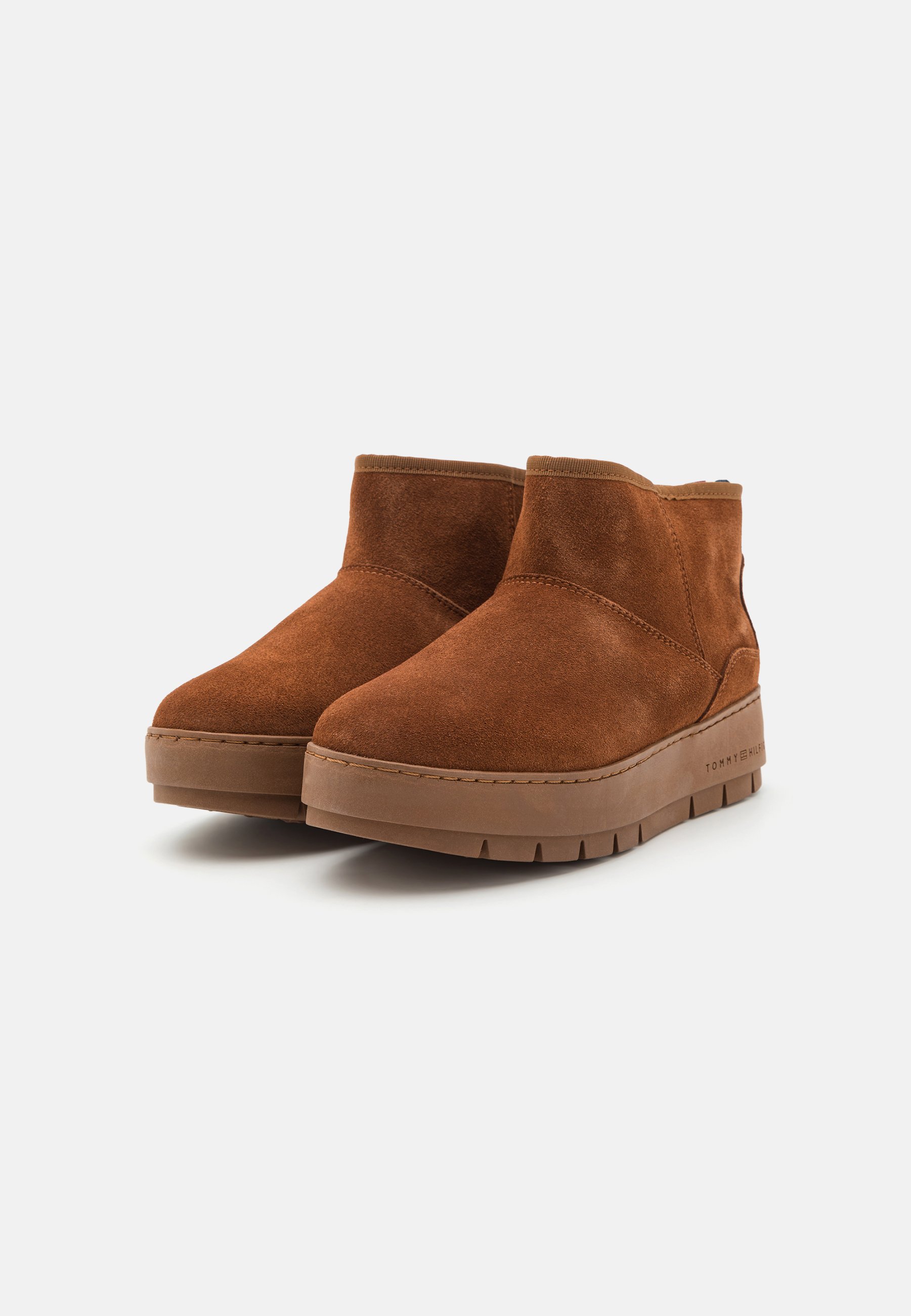 COOL- Platform ankle boots