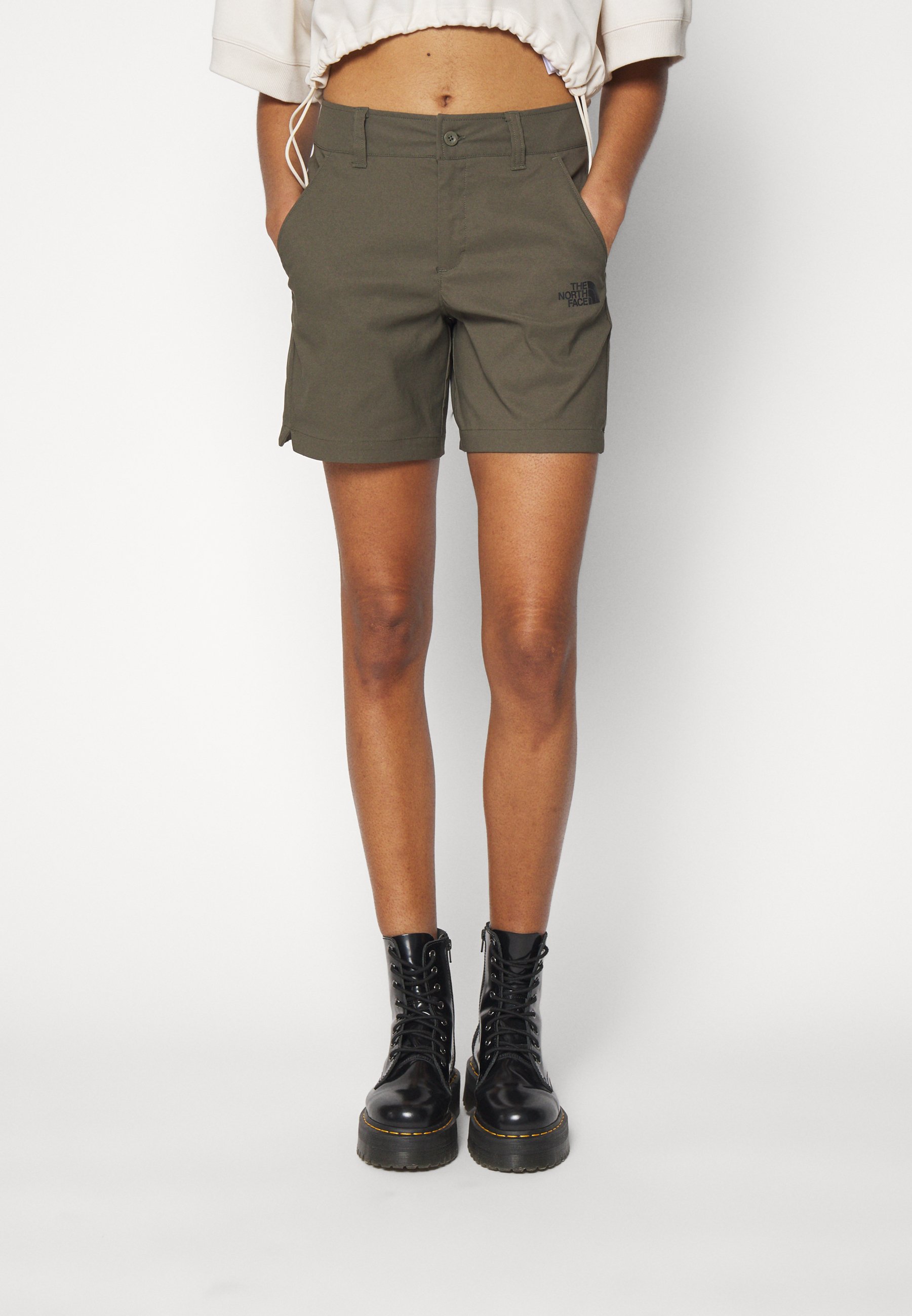 TRAVEL- Shorts