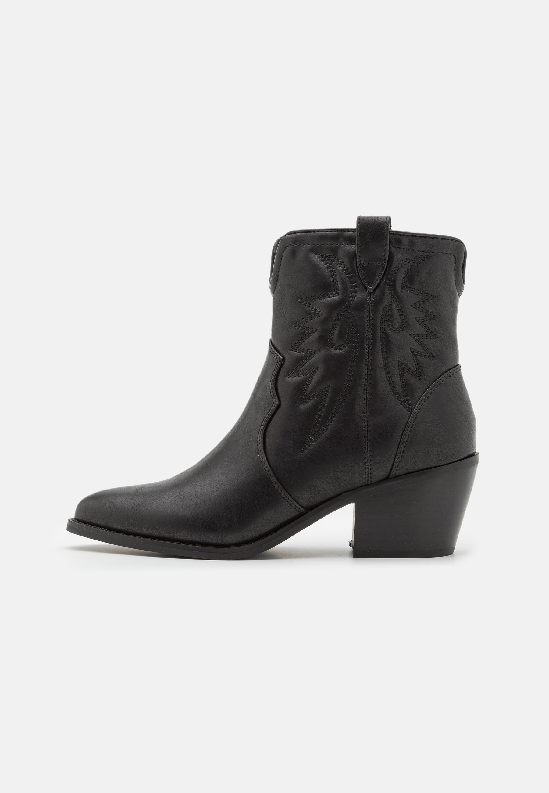Cowboy/biker ankle boot