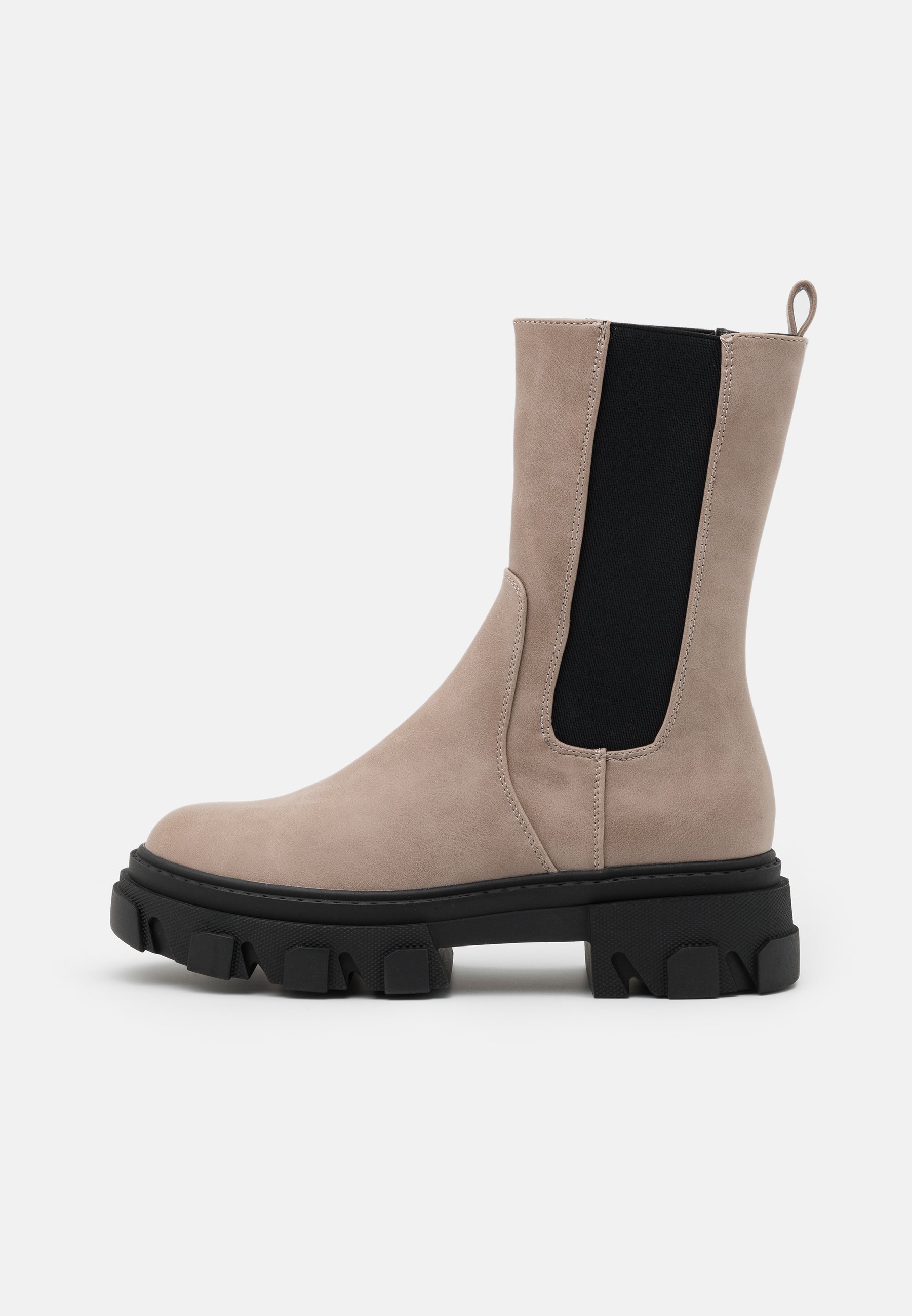 Platform ankle boots