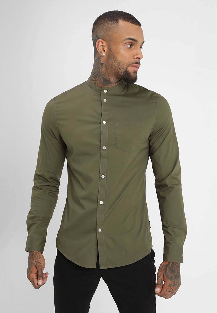 MUSCLE FIT STAND- Shirt