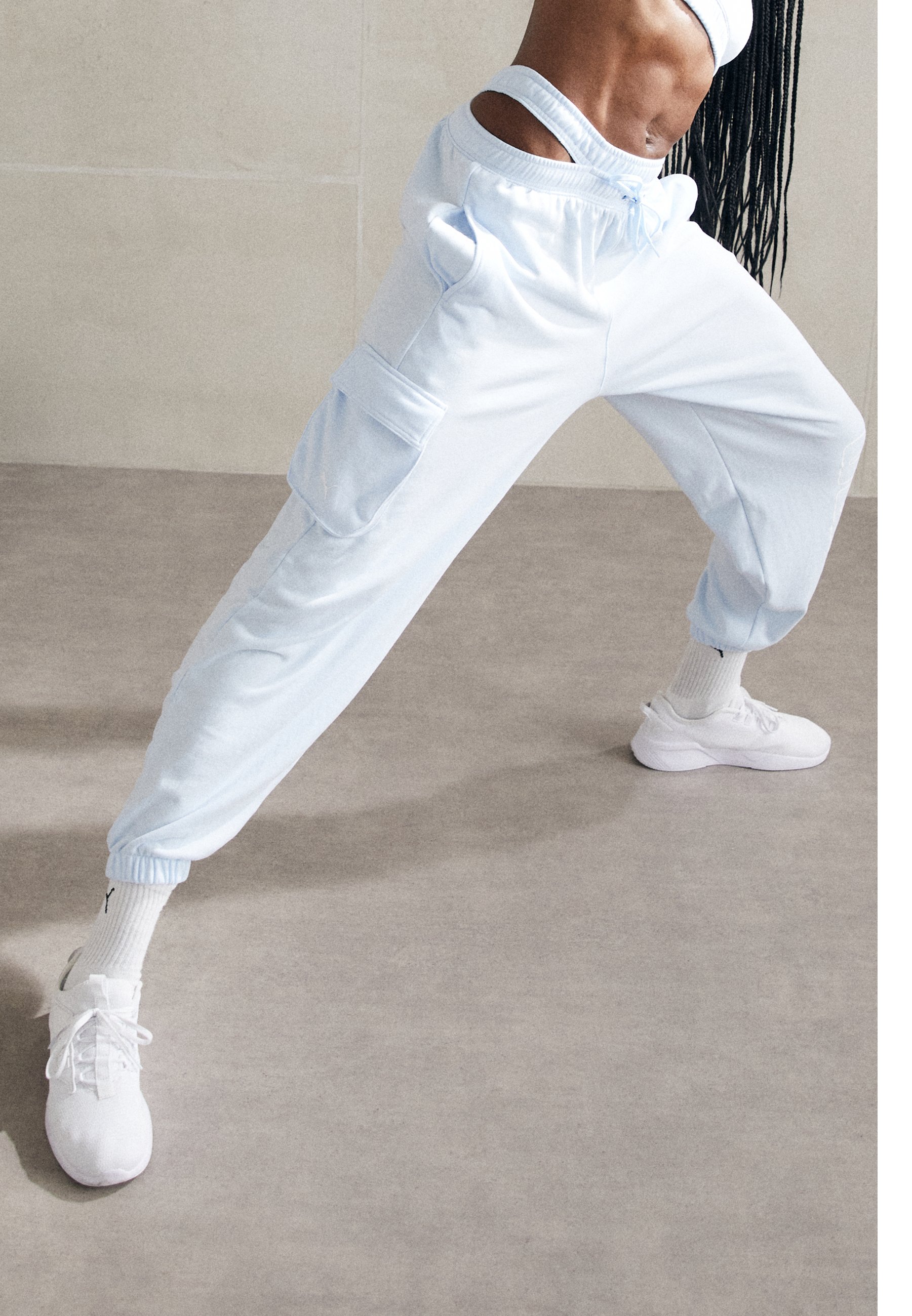 FIT MOVE OVERSIZED JOGGER - Tracksuit bottoms