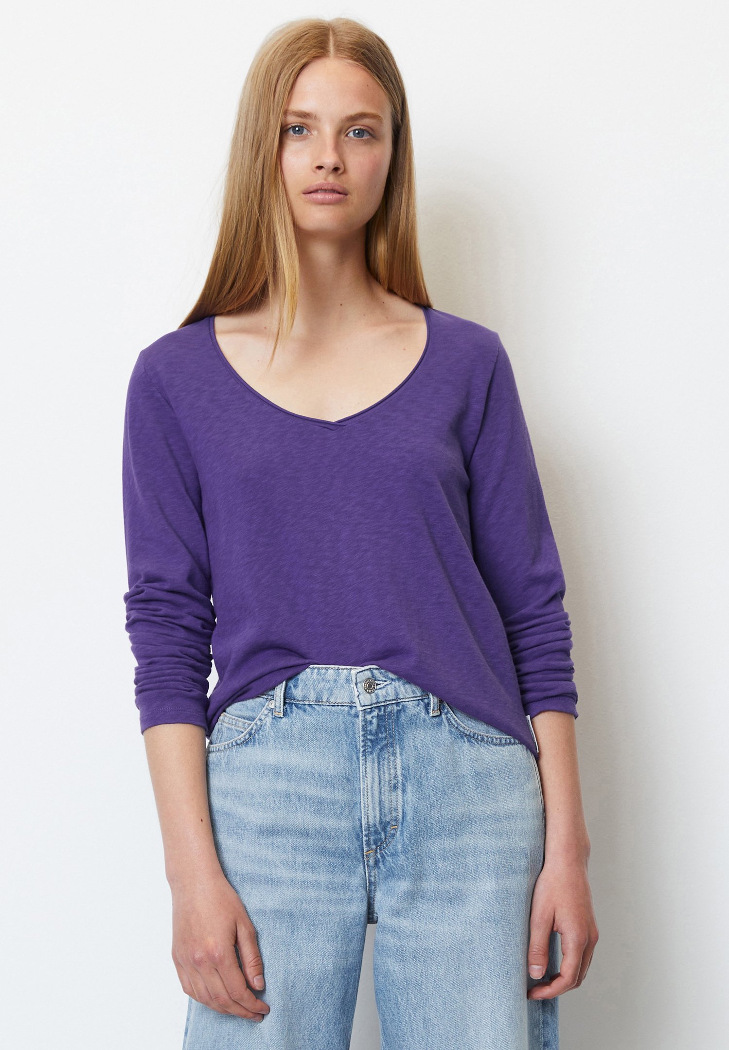 V-NECK REGULAR FIT CIRCULARITY - Long sleeved top