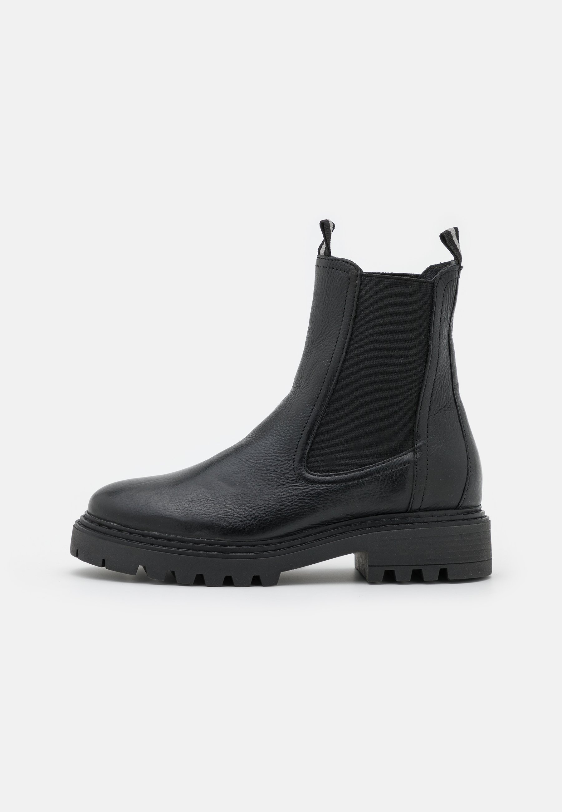 LEATHER- Classic ankle boots