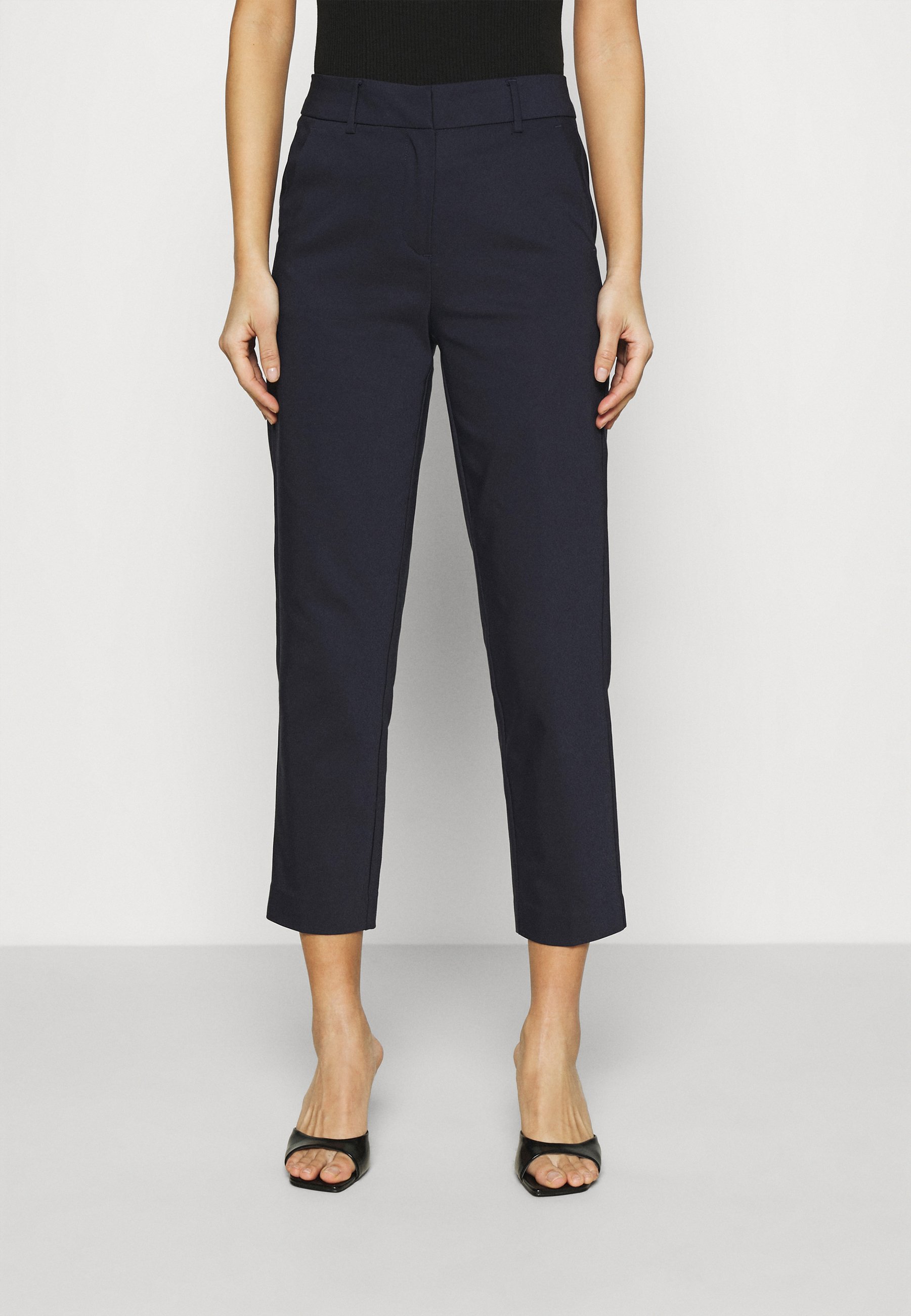 Chinos