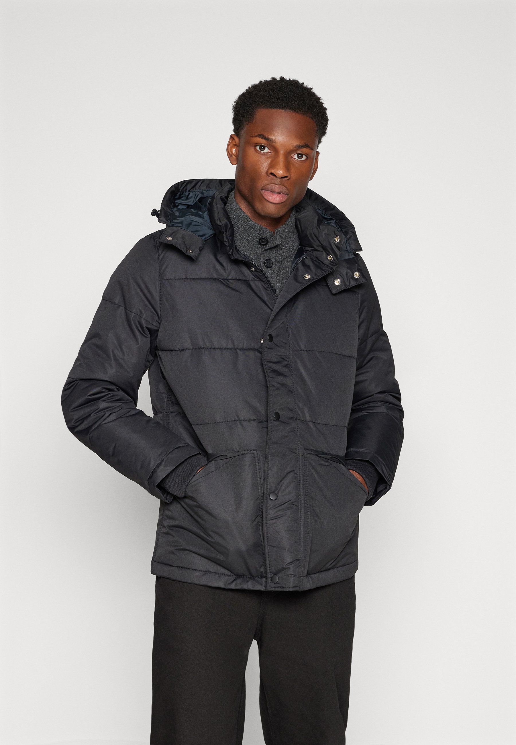 HOODED HEAVYWEIGHT SHORT PUFFER - Winter jacket
