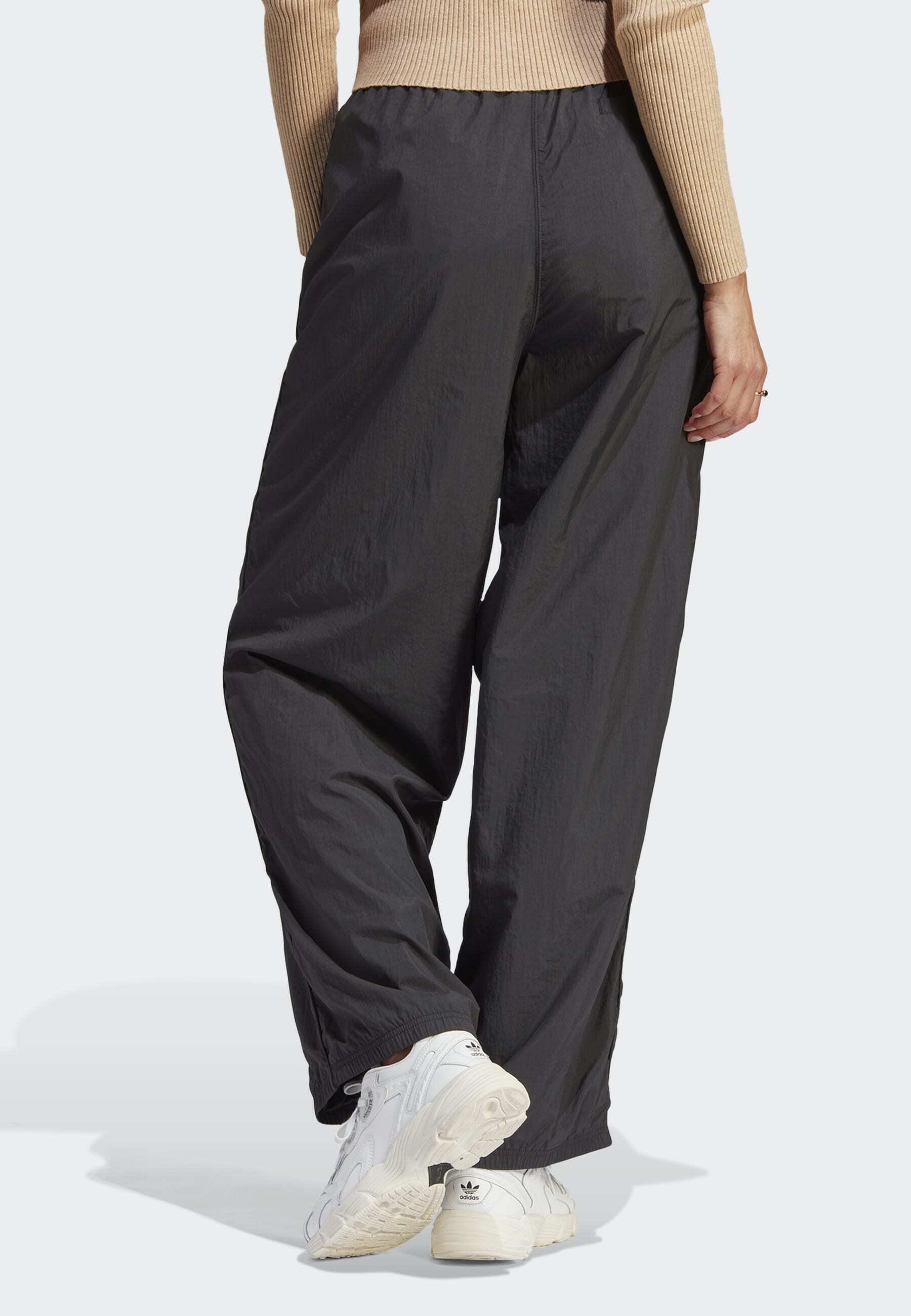 PREMIUM ESSENTIALS - Tracksuit bottoms