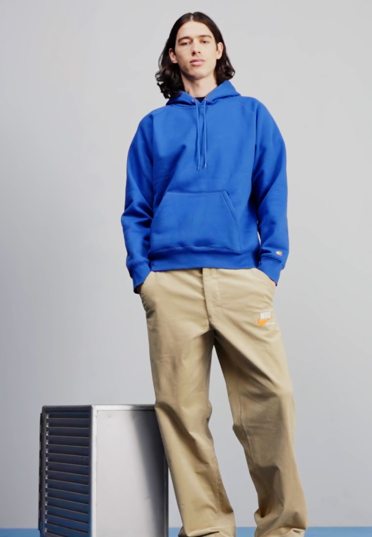 HOODED CHASE - Hoodie
