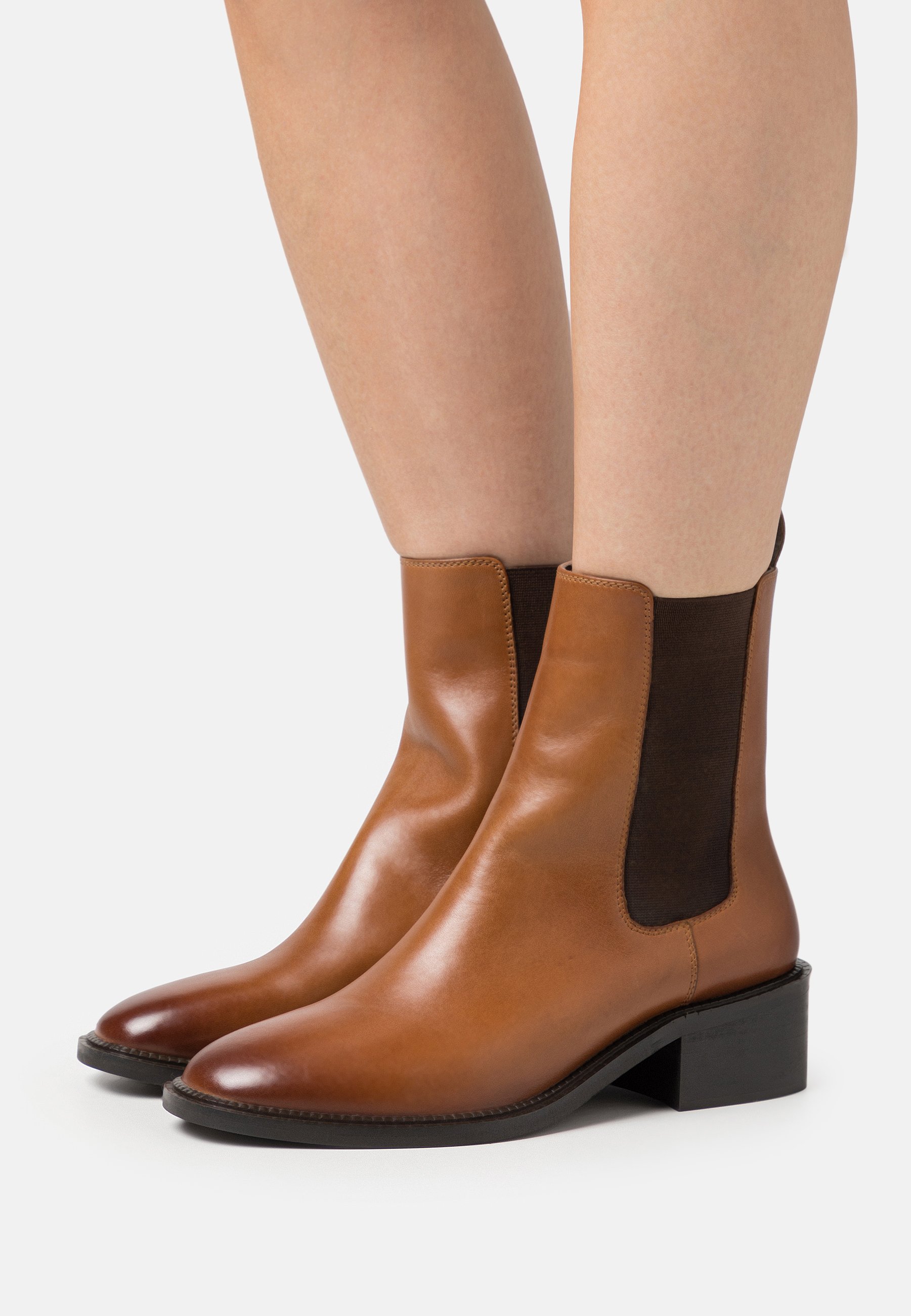 LEATHER- Classic ankle boots