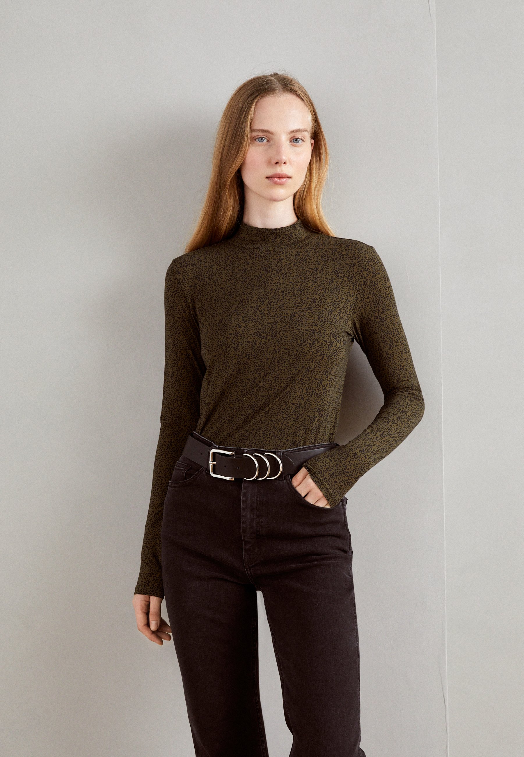 ALL OVER PRINTED MOCKNECK LONG SLEEVED SHIRT - Long sleeved top