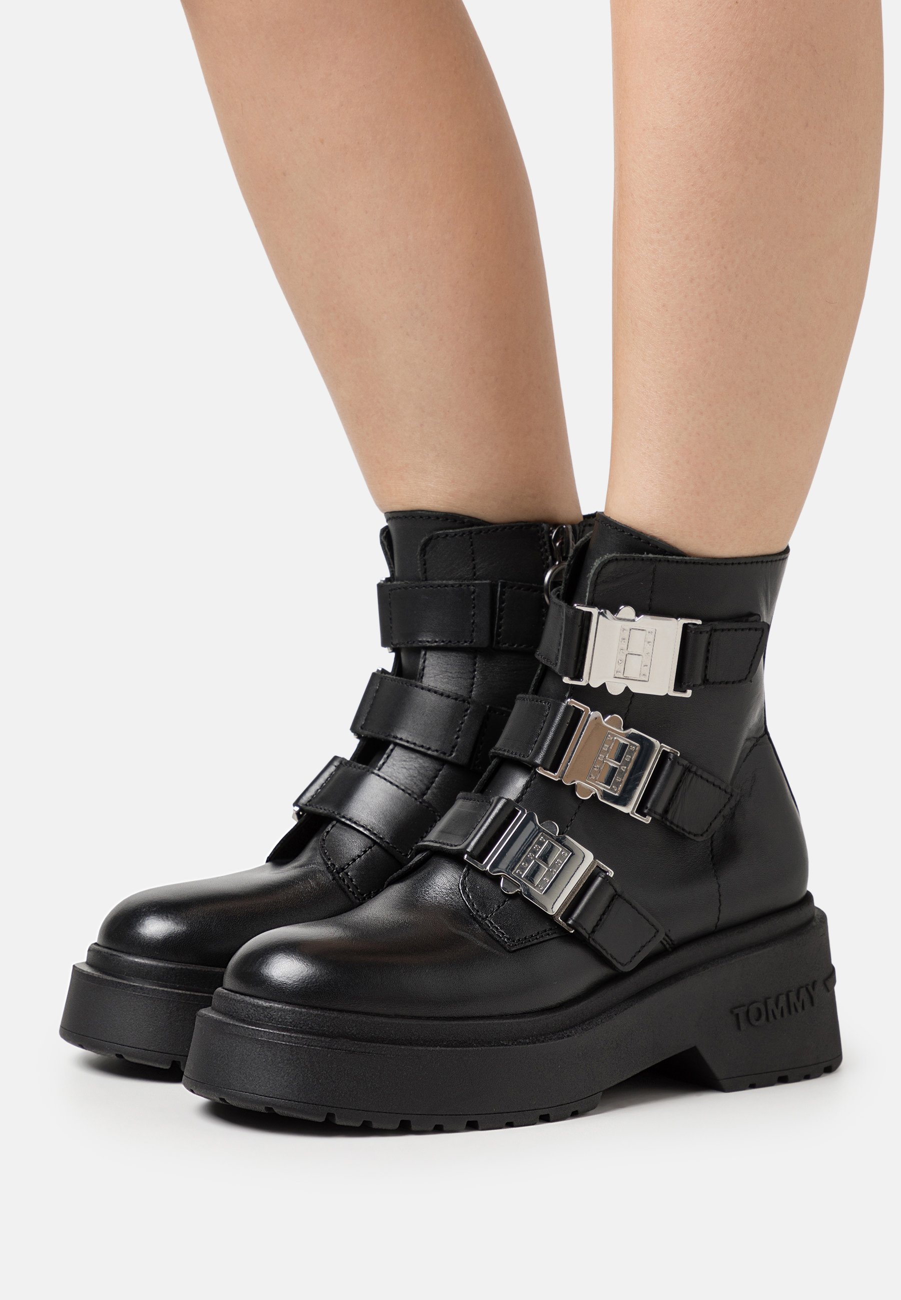 CHUNKY BOOT - Platform ankle boots