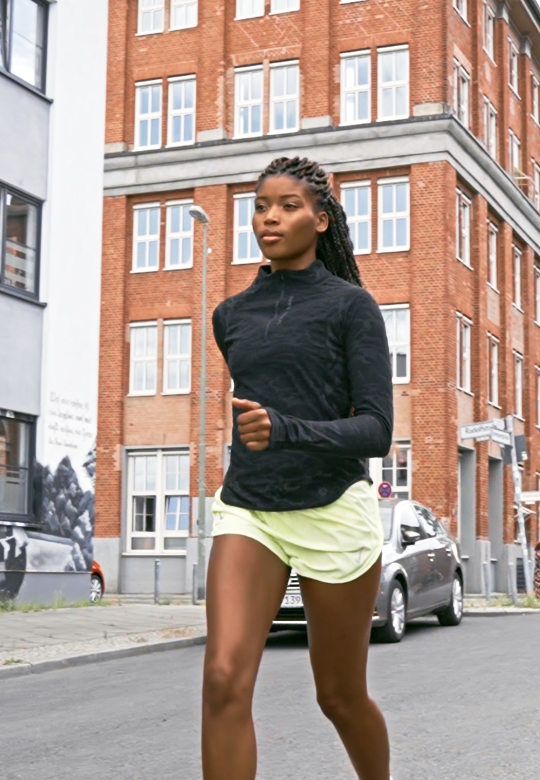 Long sleeved top