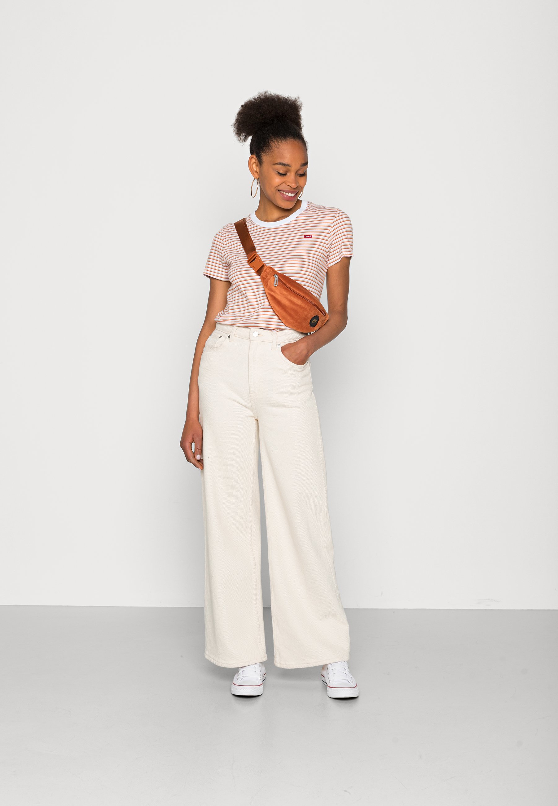 PERFECT TEE - Basic T-shirt