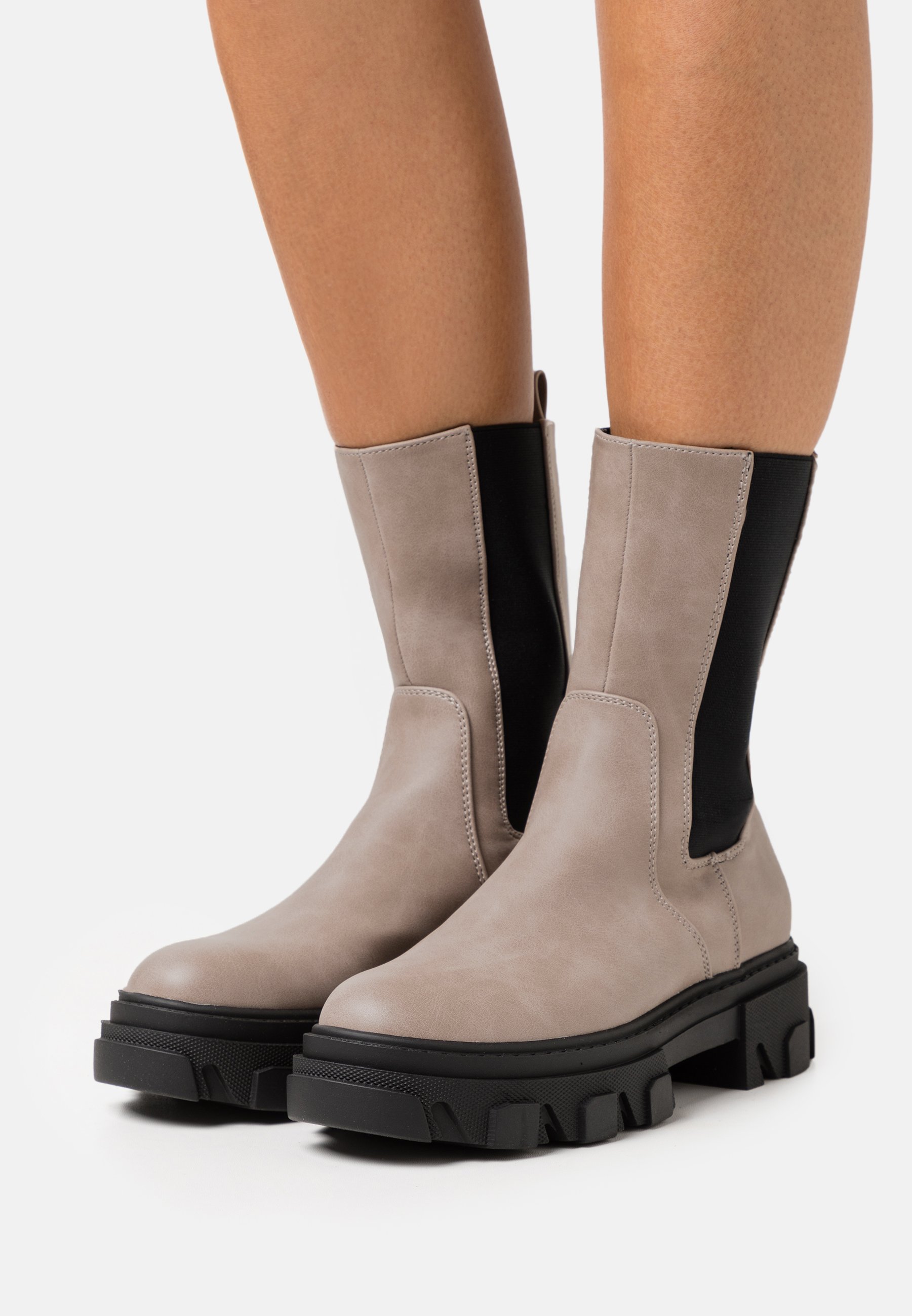 Platform ankle boots