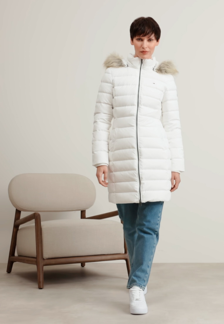 ESSENTIAL HOODED - Down coat