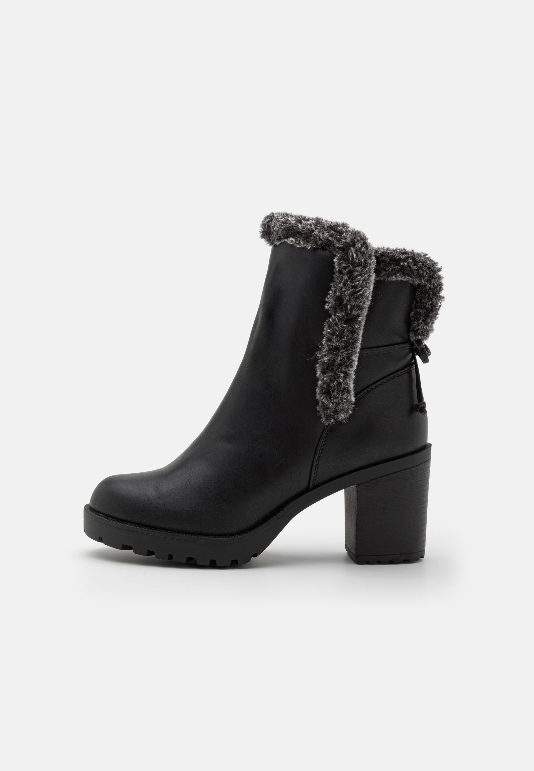 Platform ankle boots