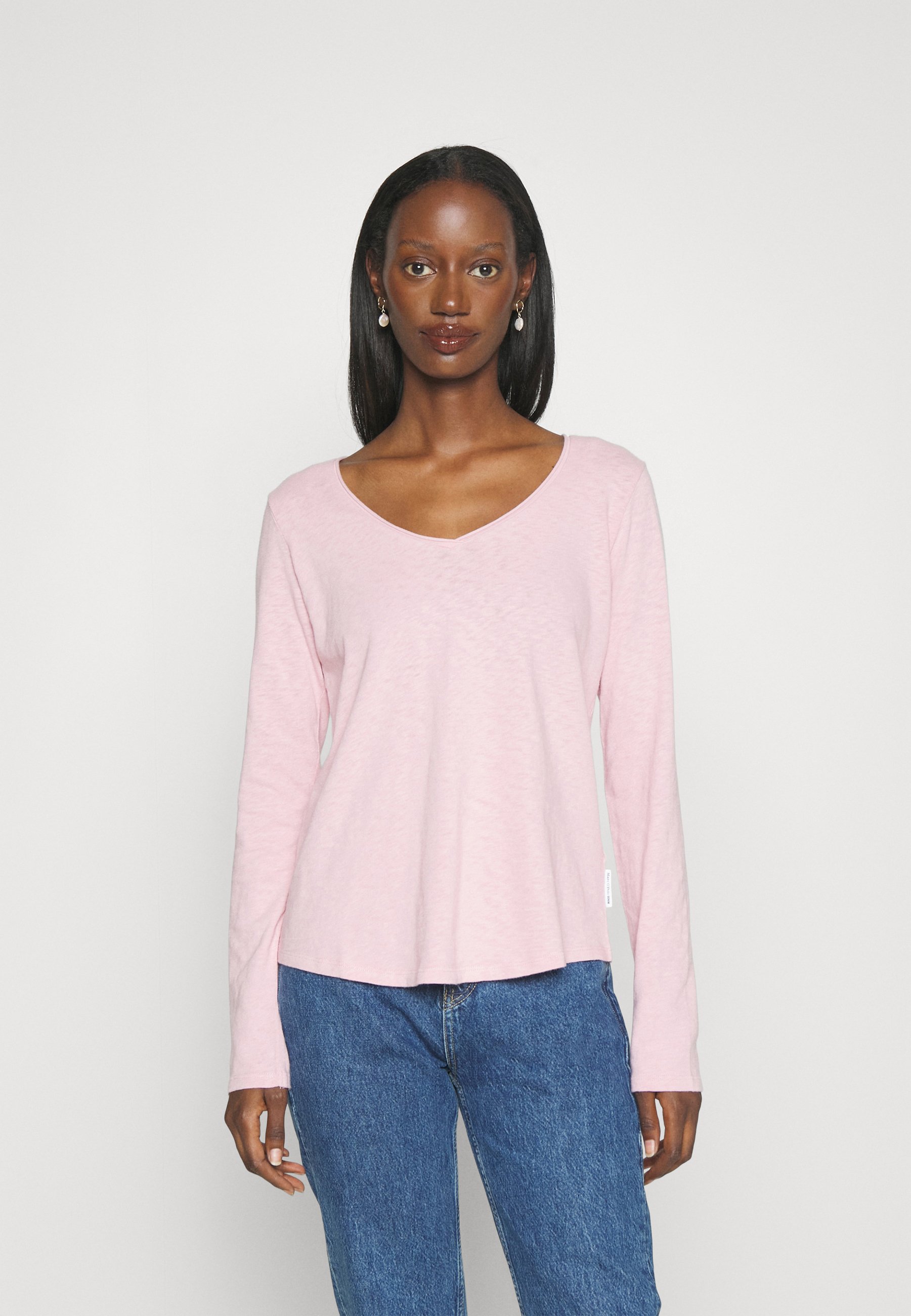 V-NECK REGULAR FIT CIRCULARITY - Long sleeved top