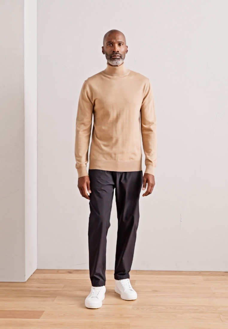 REGULAR FIT TURTLENECK- Jumper