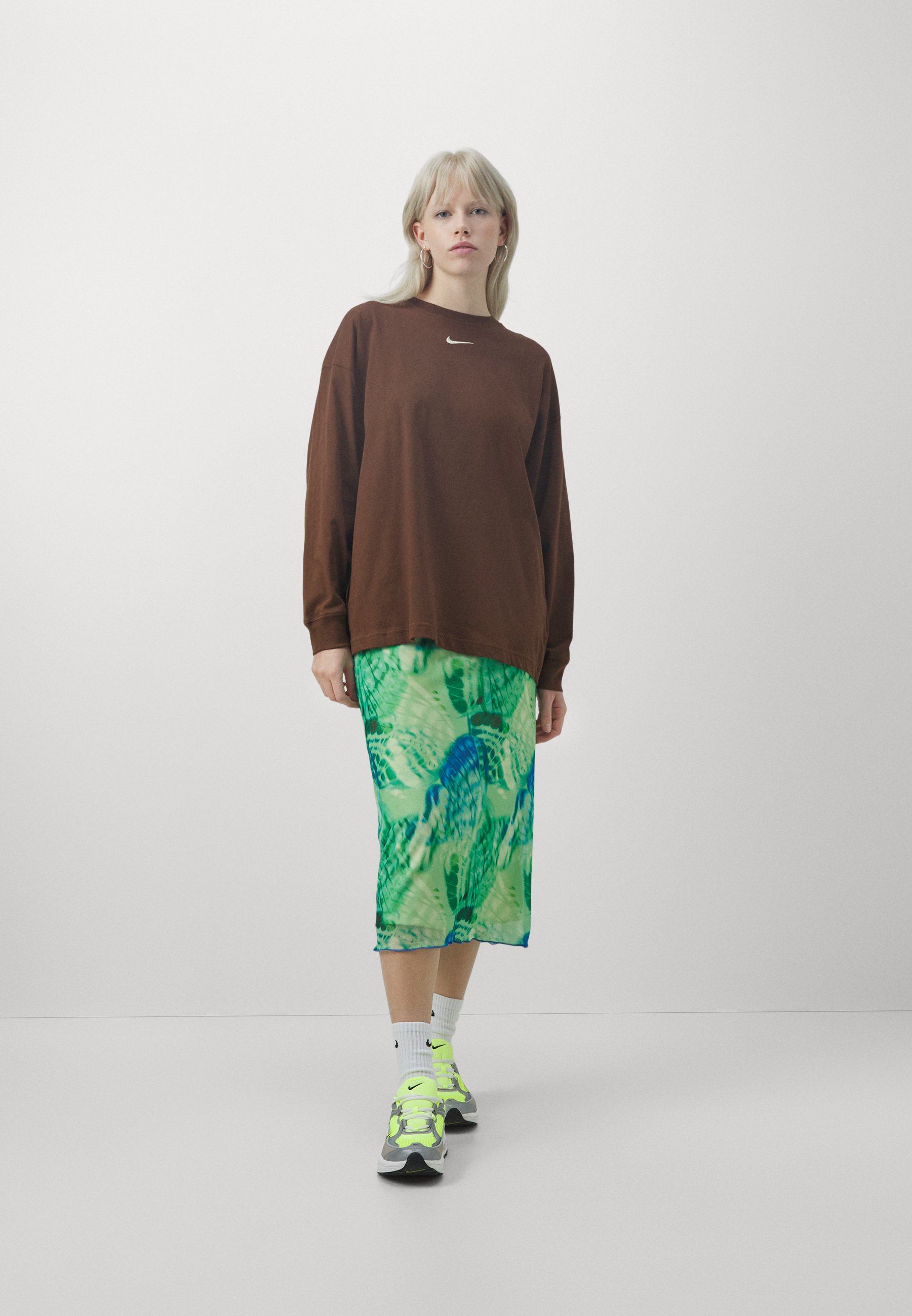 Long sleeved top