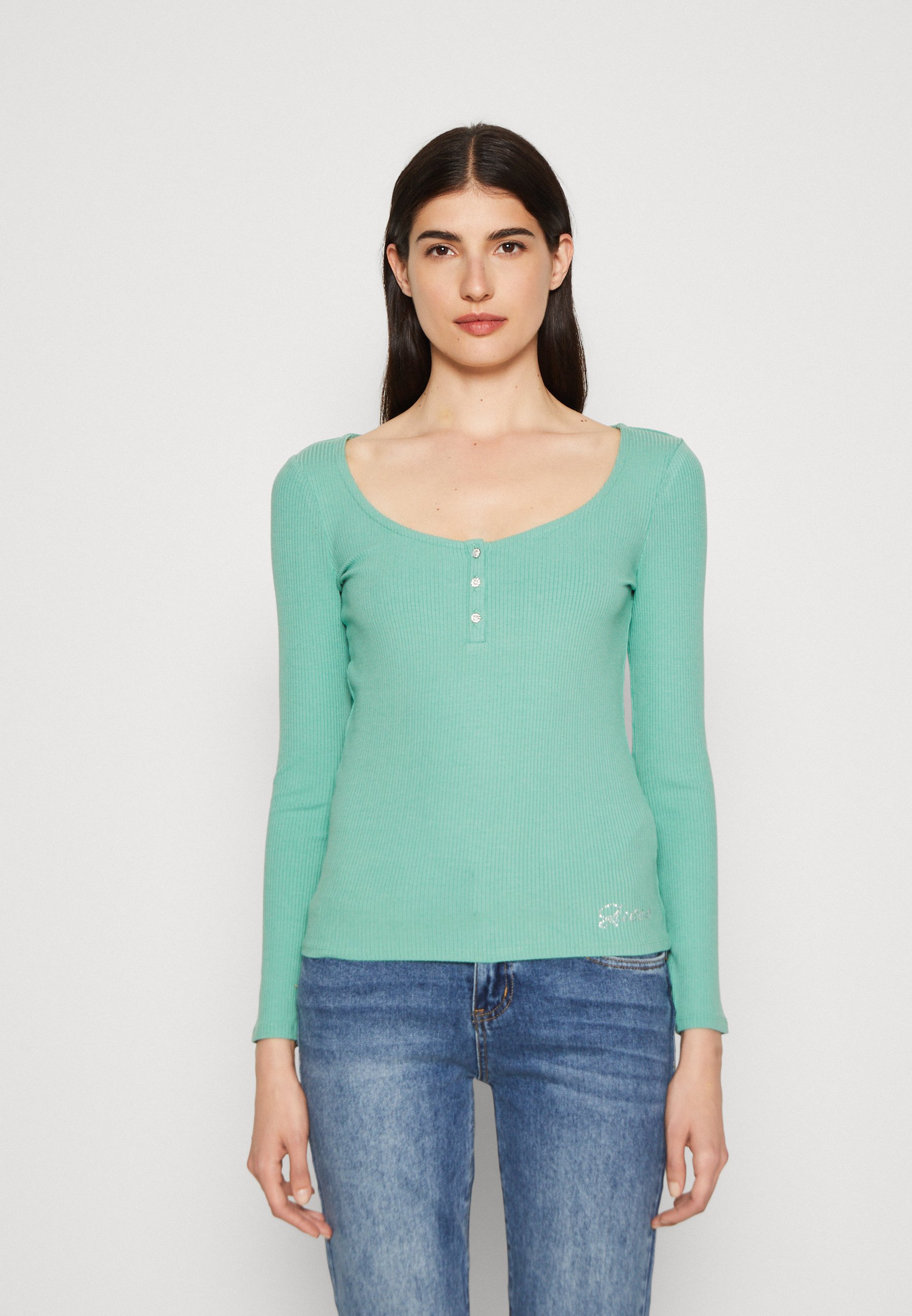 KARLEE HENLEY- Long sleeved top