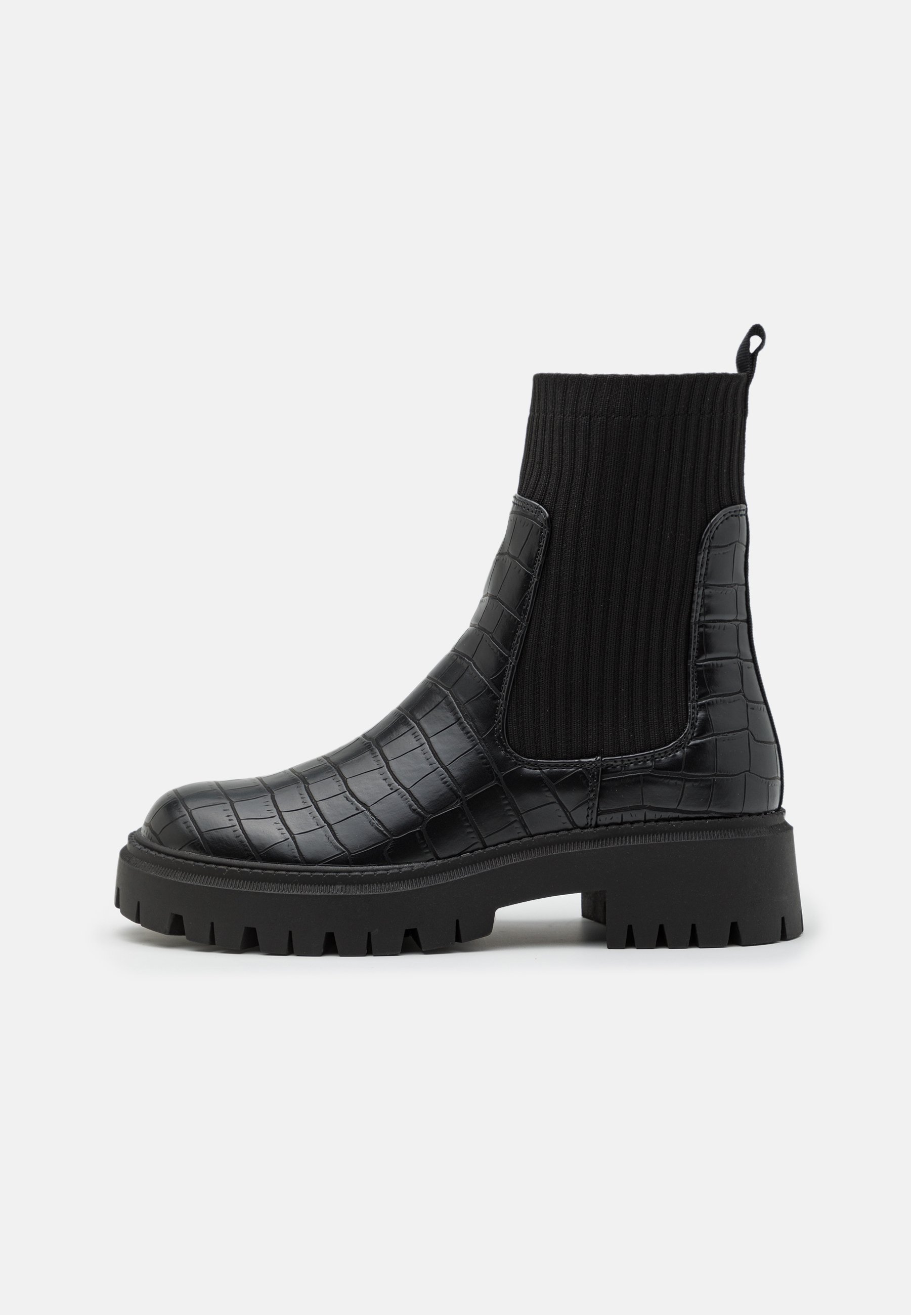 Platform ankle boots