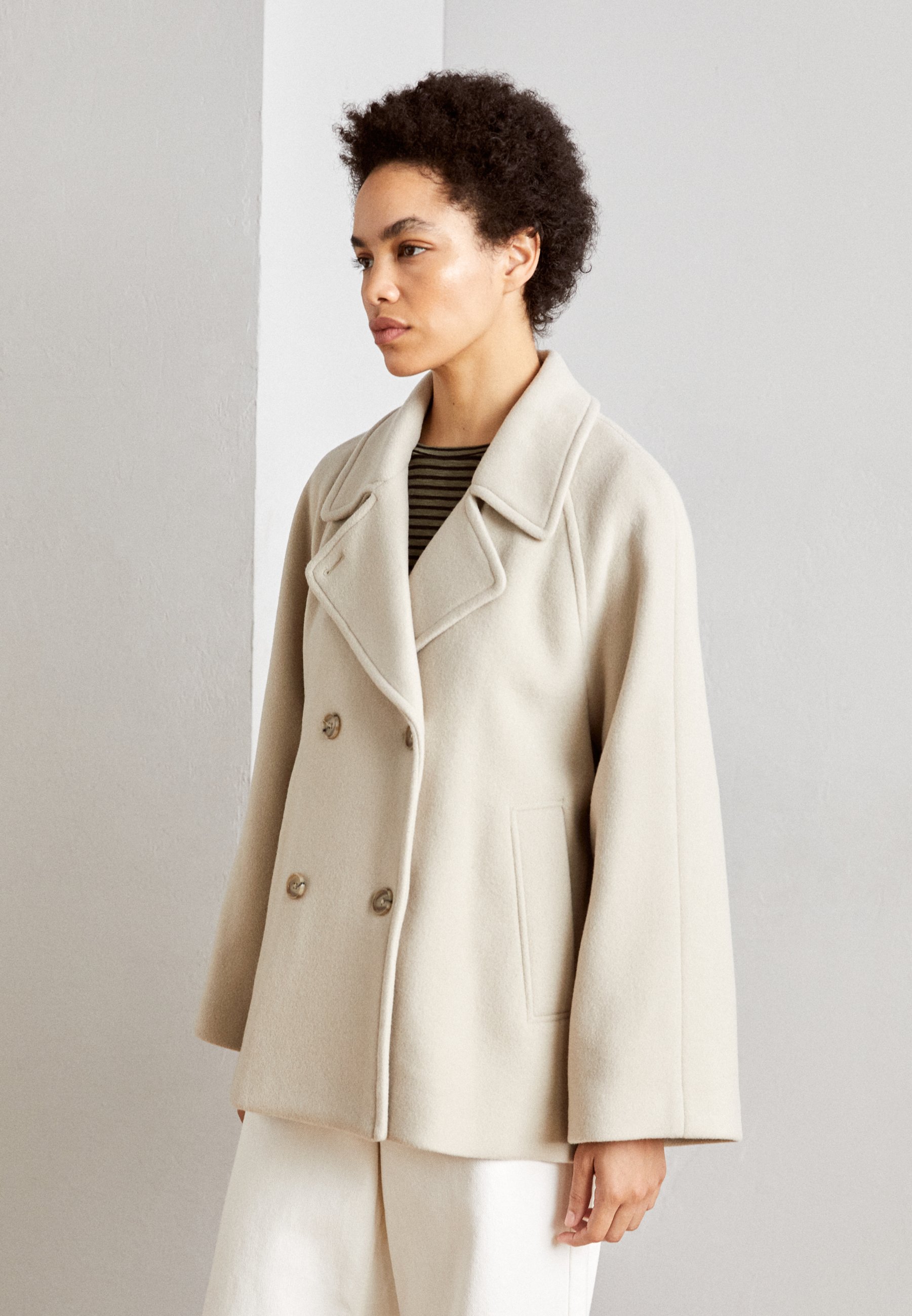 DOUBLE BREASTED LAPEL COLLAR WELT POCKETS - Short coat