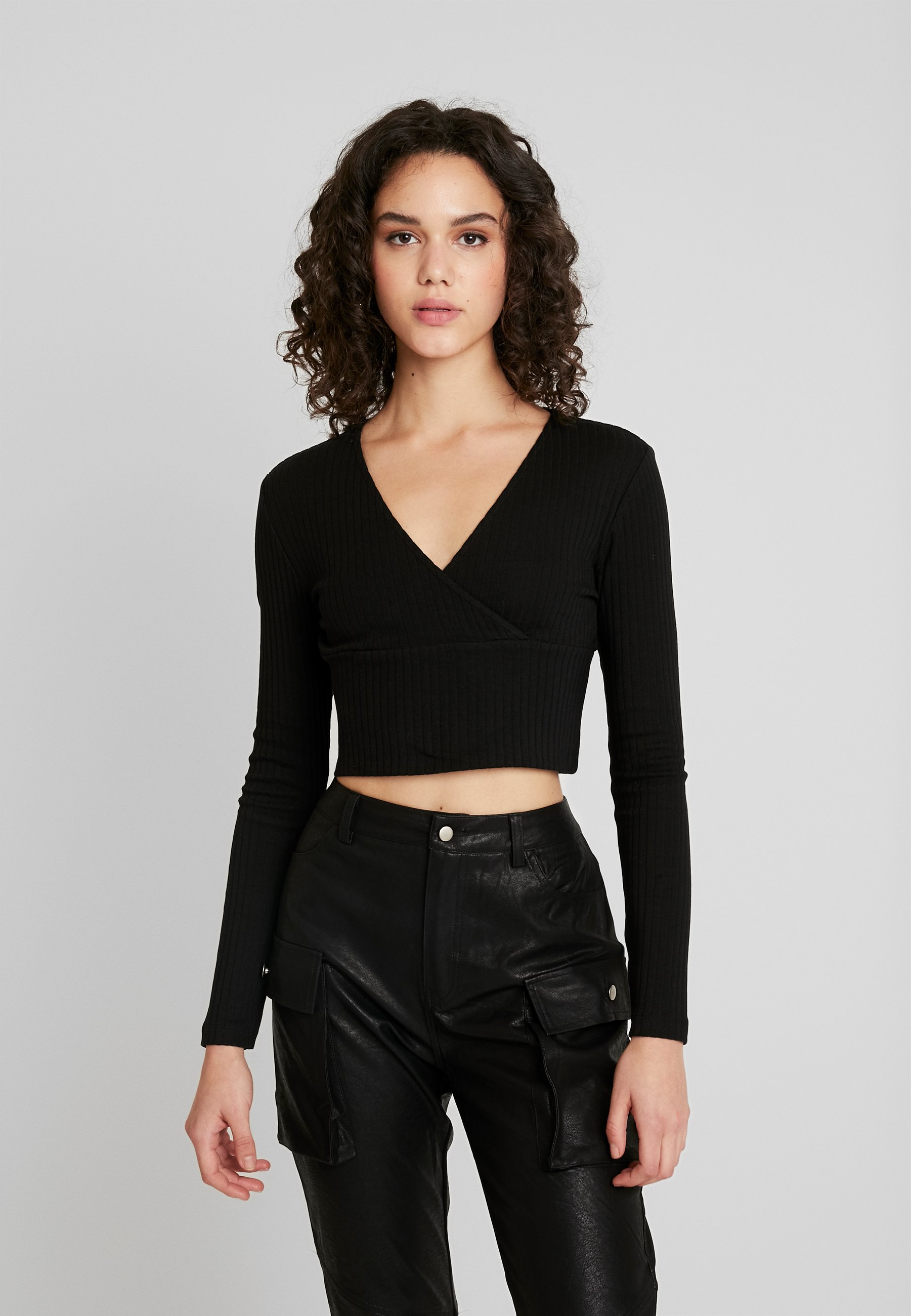 Long sleeved top