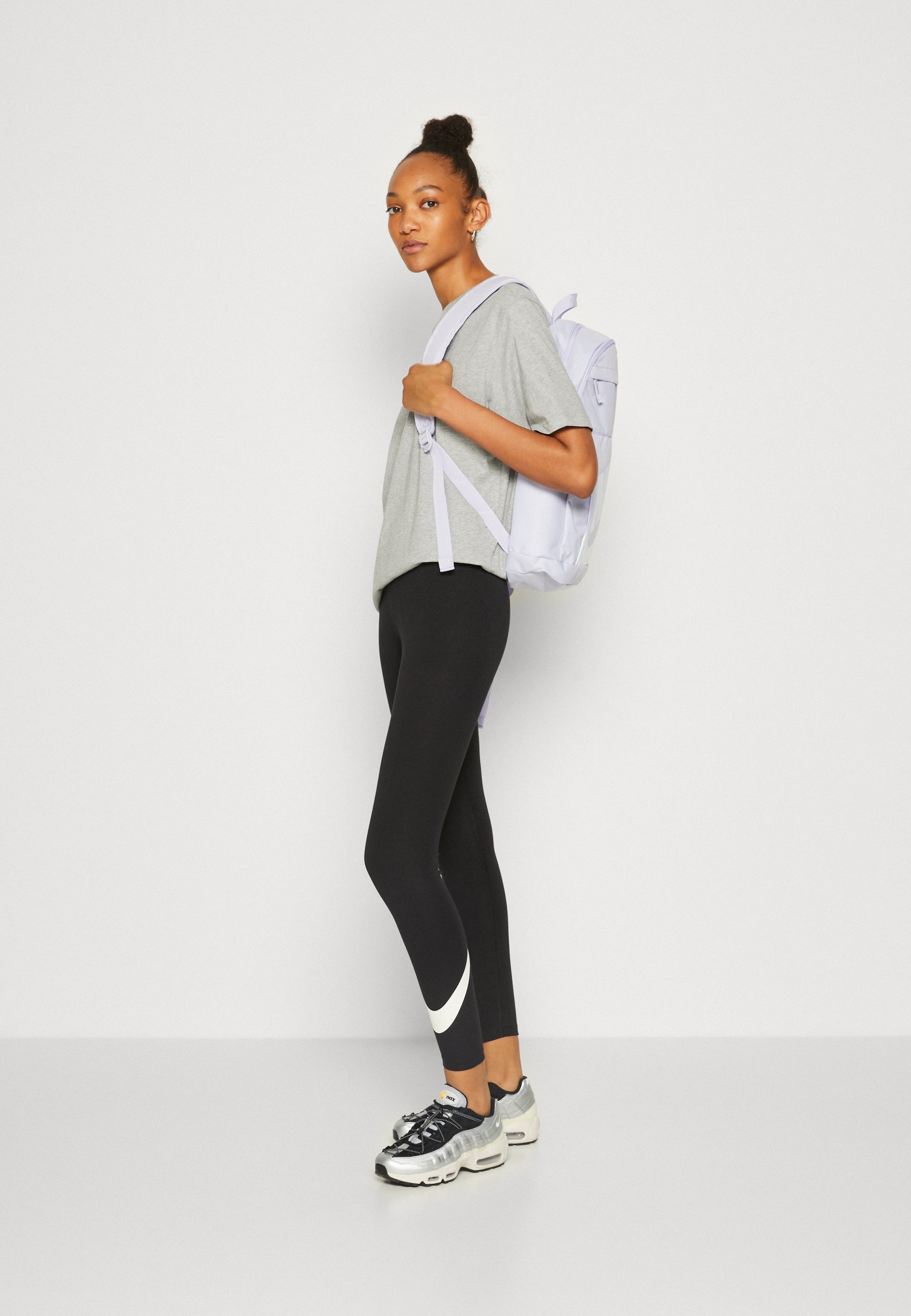 W NSW ESSNTL GX HR TIGHT SWSH - Leggings - Trousers