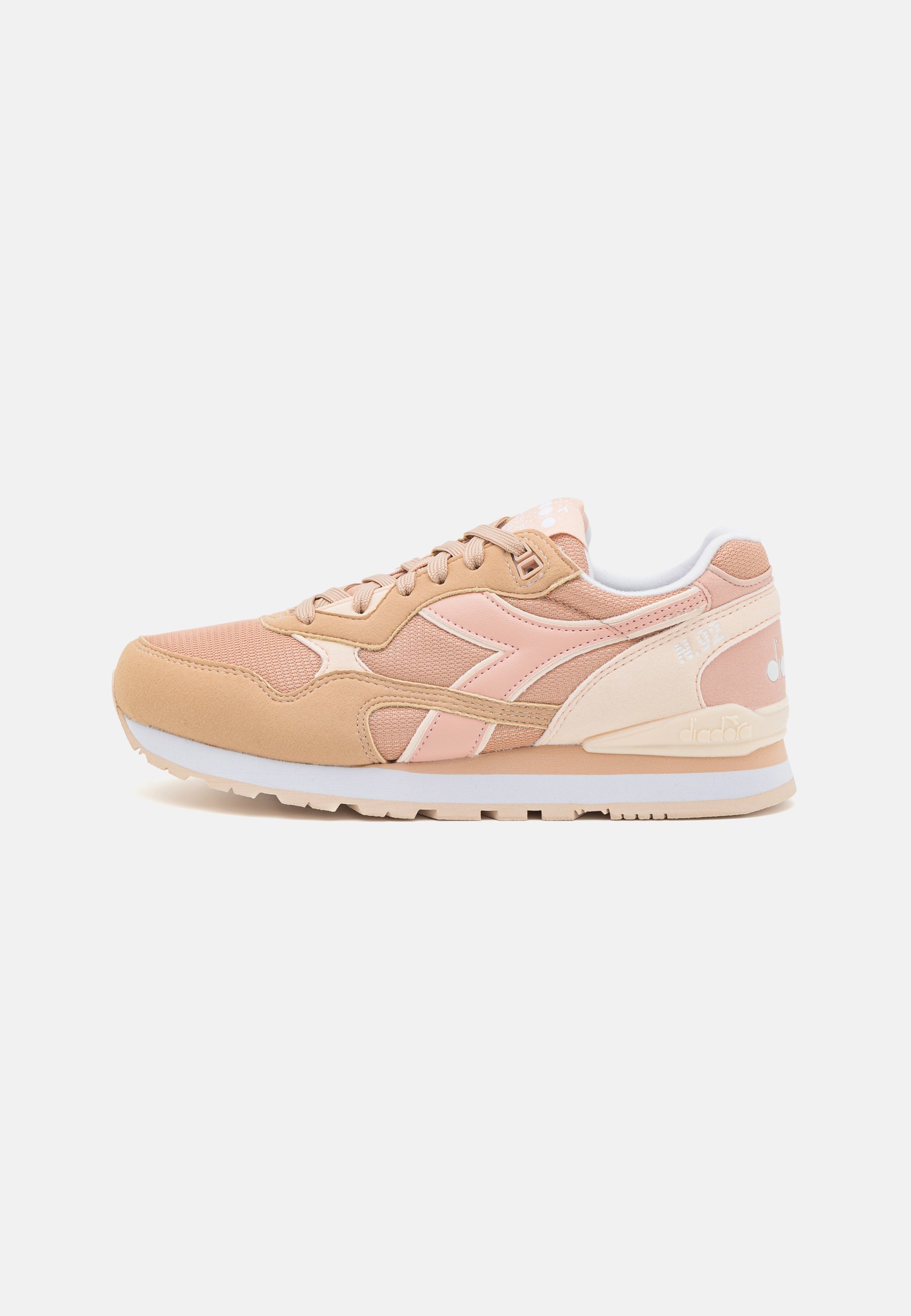 N.92 - Trainers