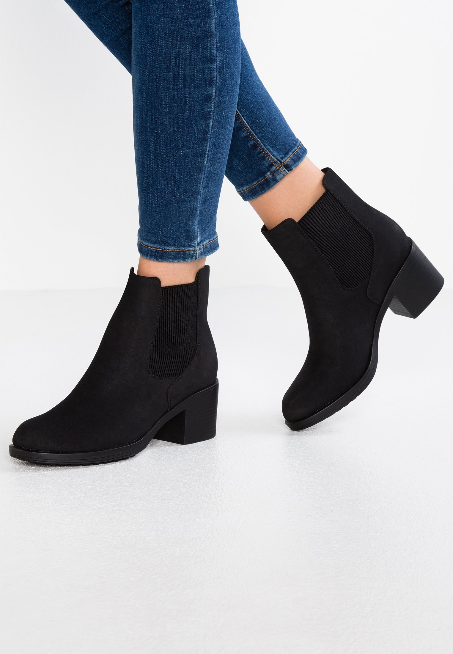 Ankle boots