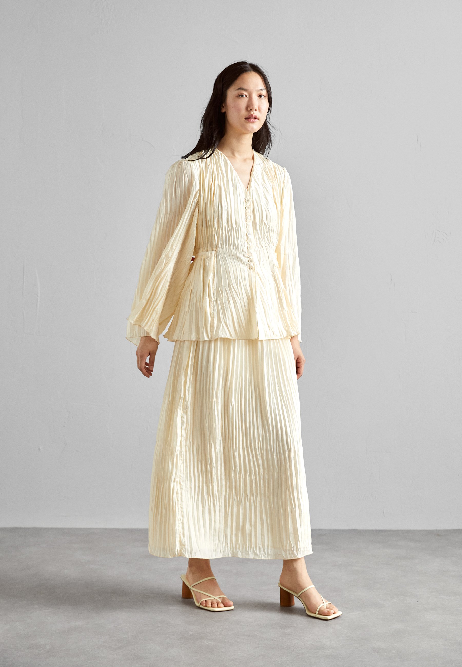 EXCLUSIVE ELISAS - Pleated skirt
