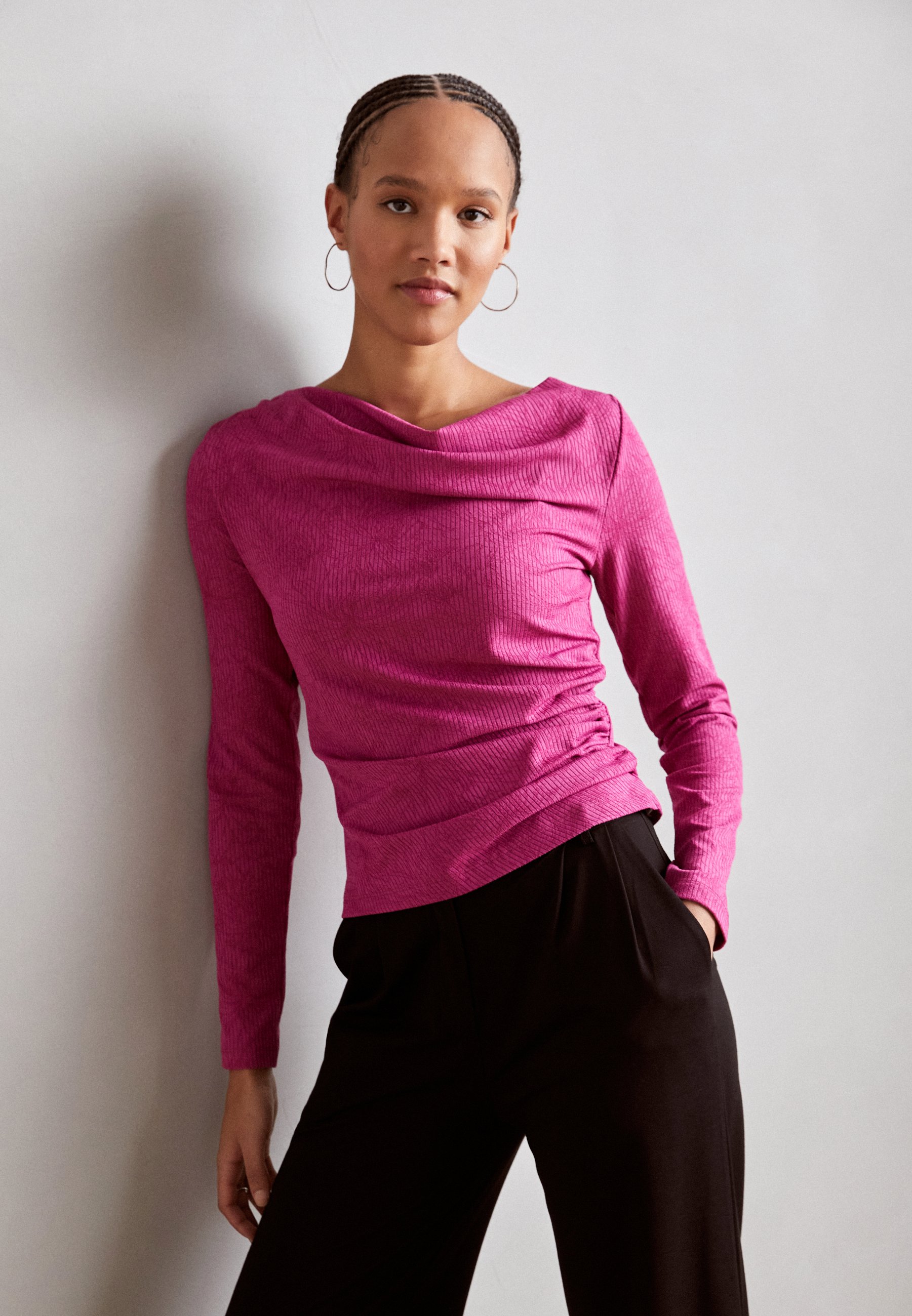 Long sleeved top