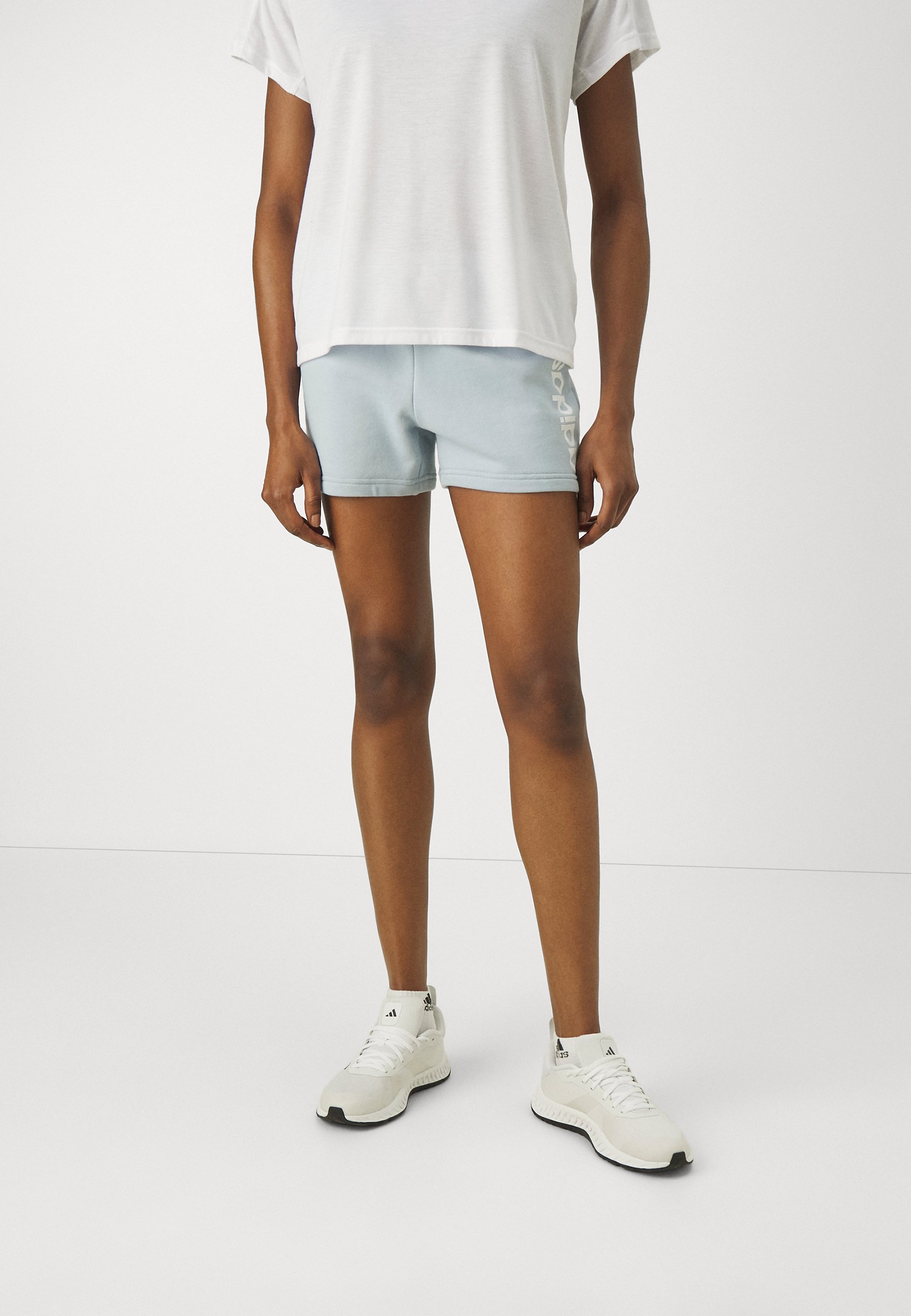 ESSENTIALS LINEAR - Sports shorts