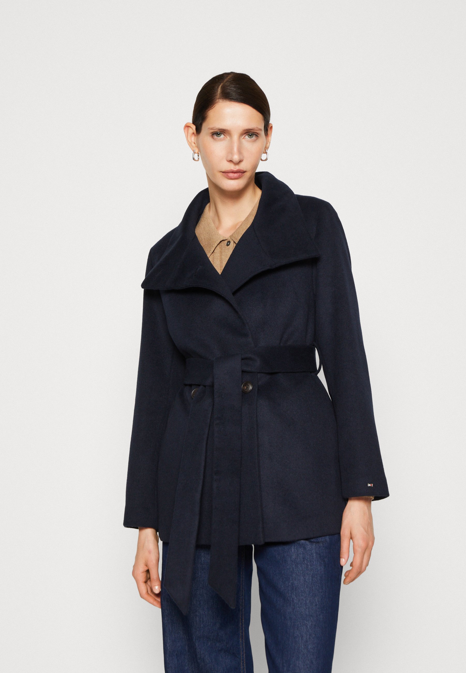 BELTED FUNNEL - Short coat