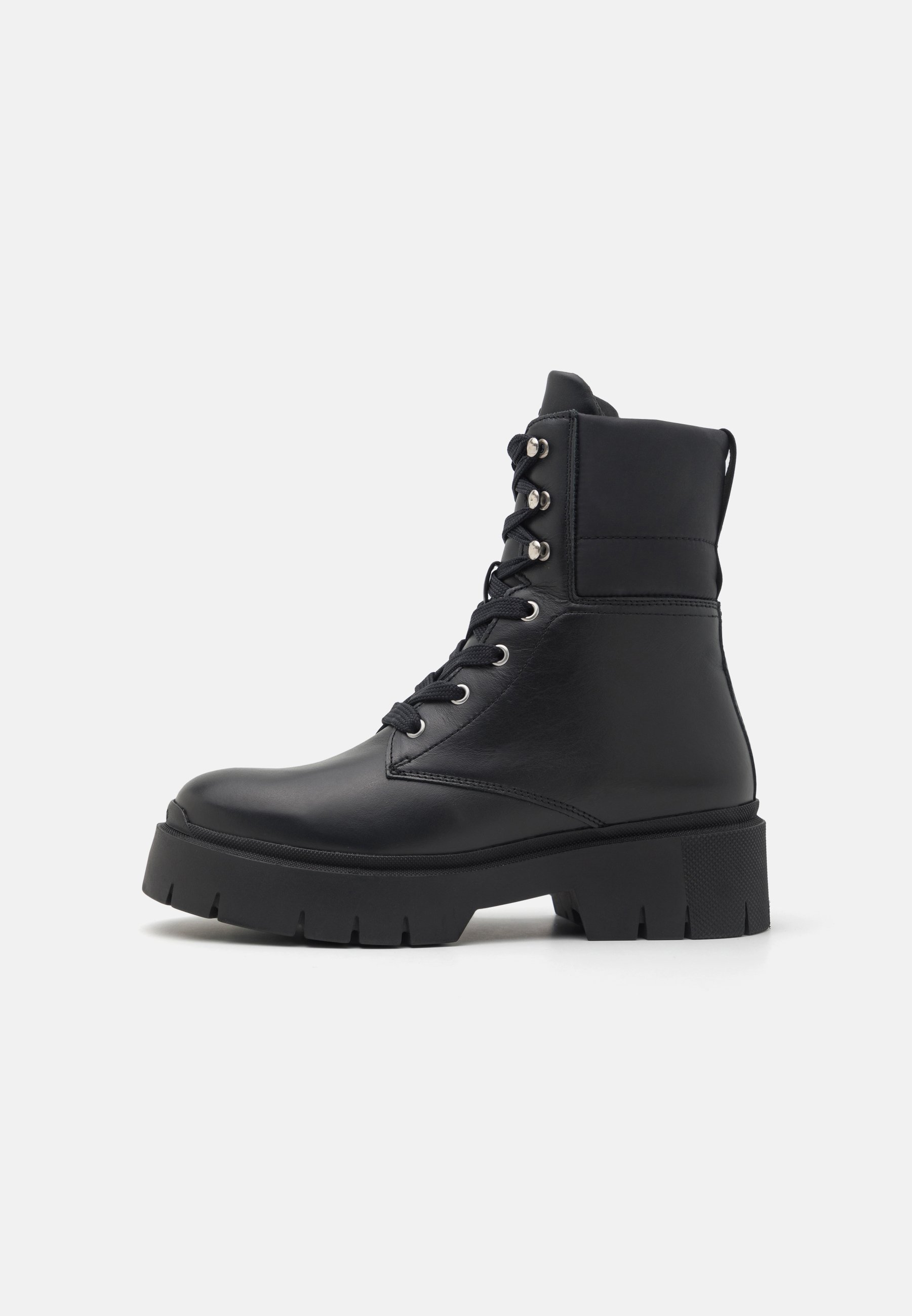 KRIS- Platform ankle boots