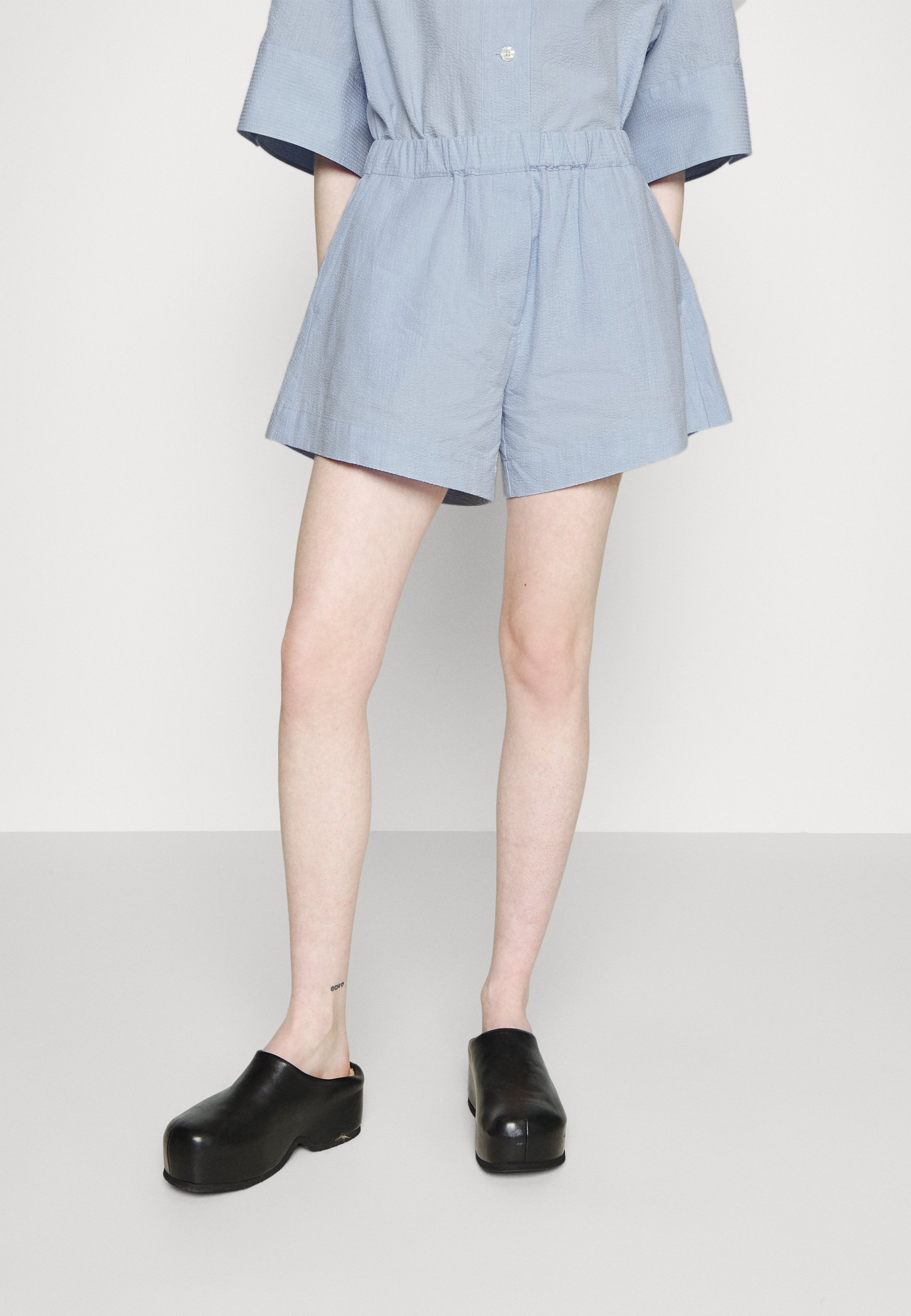 REAL - Shorts