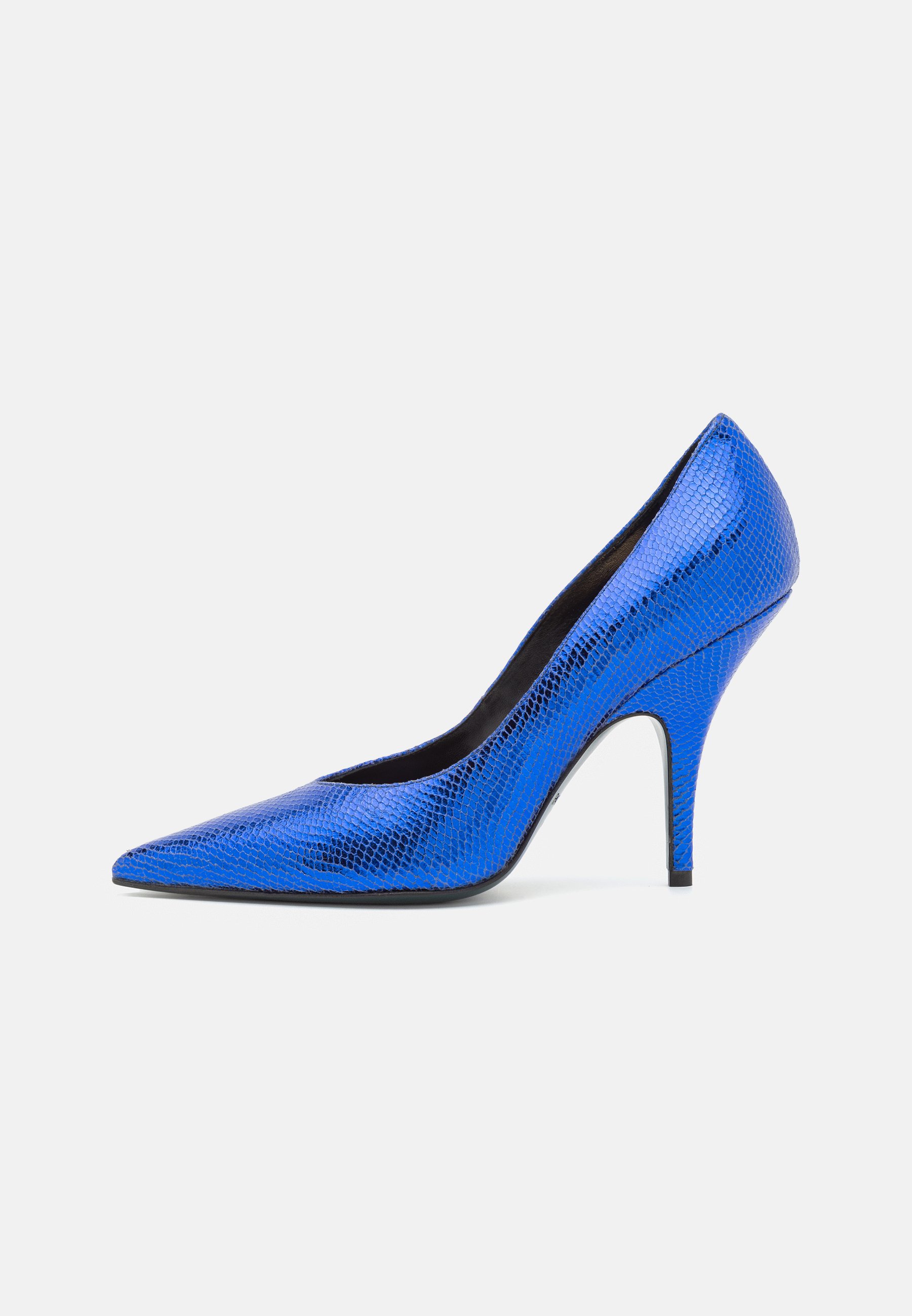 Classic heels