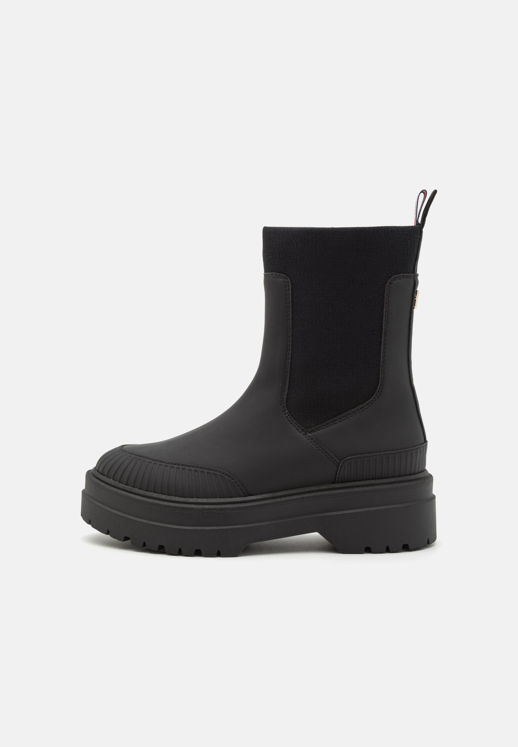 FEMININE BOOT - Platform ankle boots