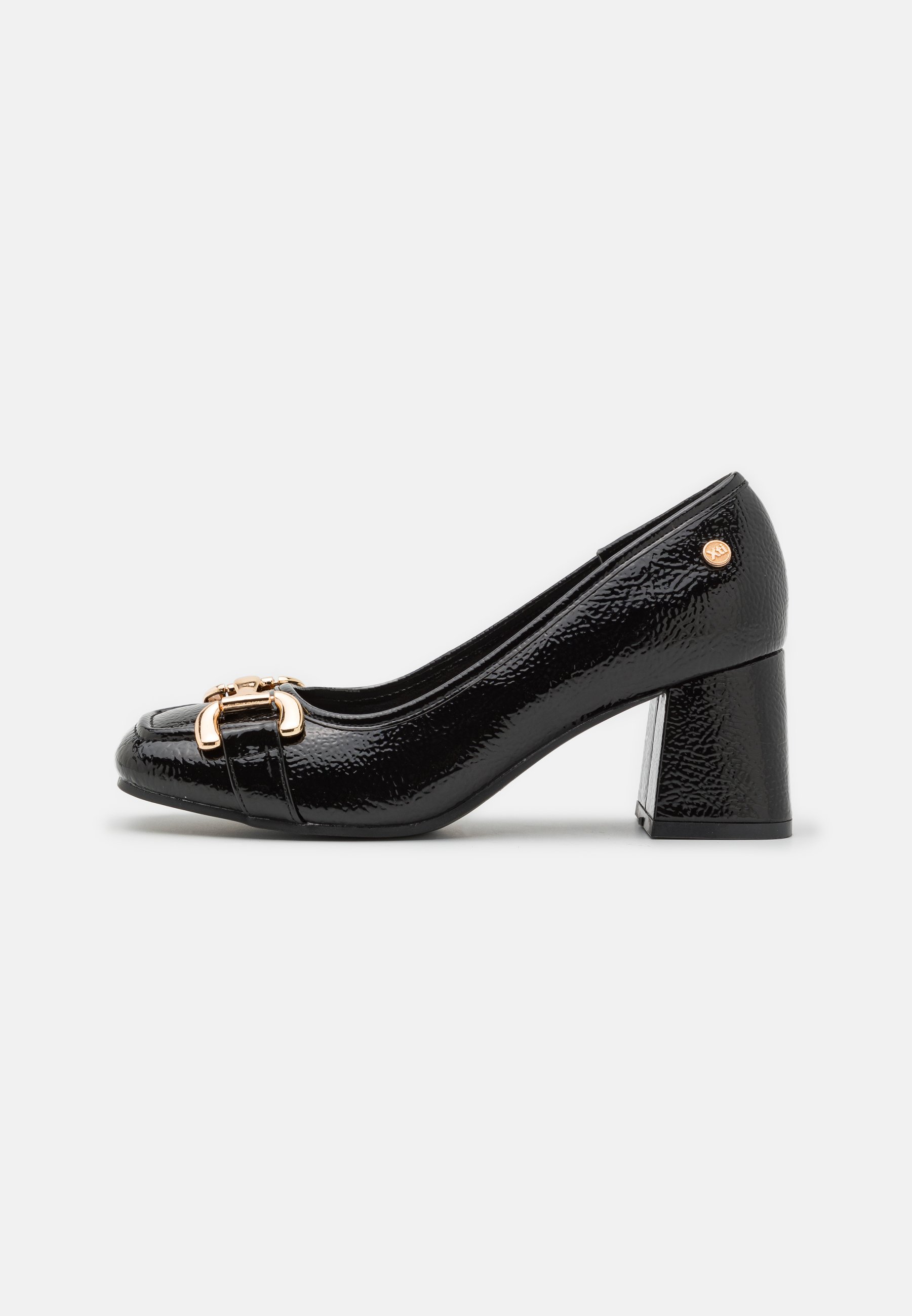 Classic heels