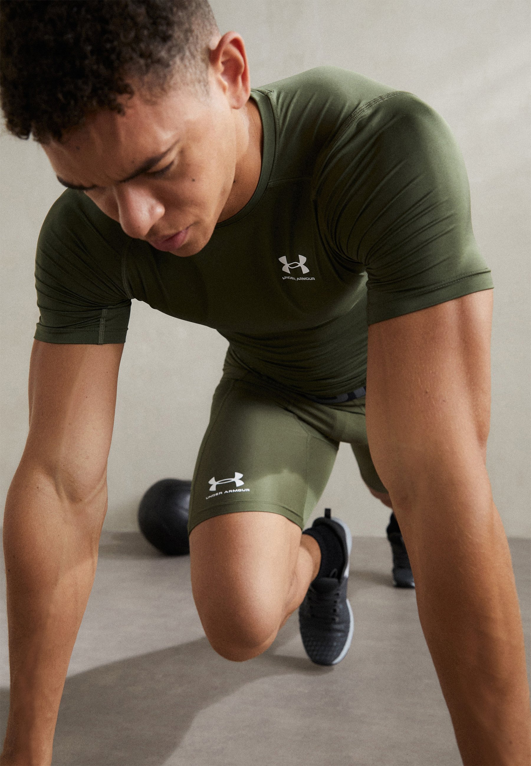 UA HG ARMOUR SHORTS HEAT GEAR - Leggings