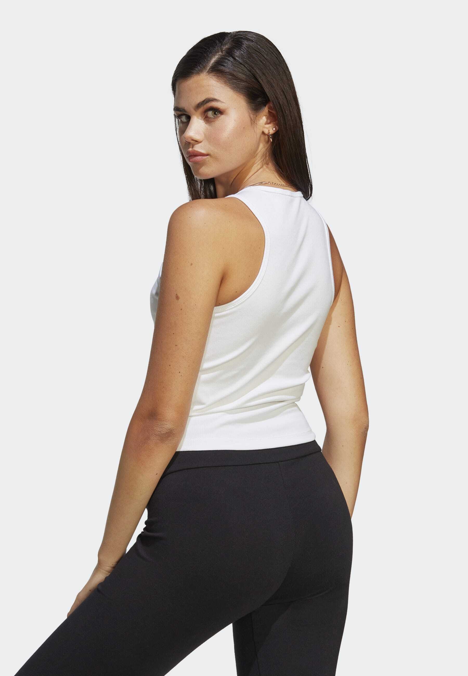 ESSENTIALS - Top