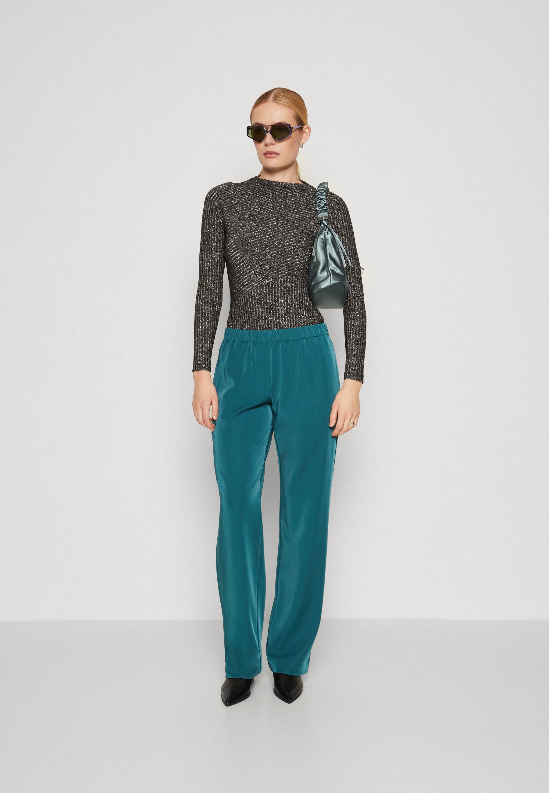 HOYS STRAIGHT PANTS - Trousers