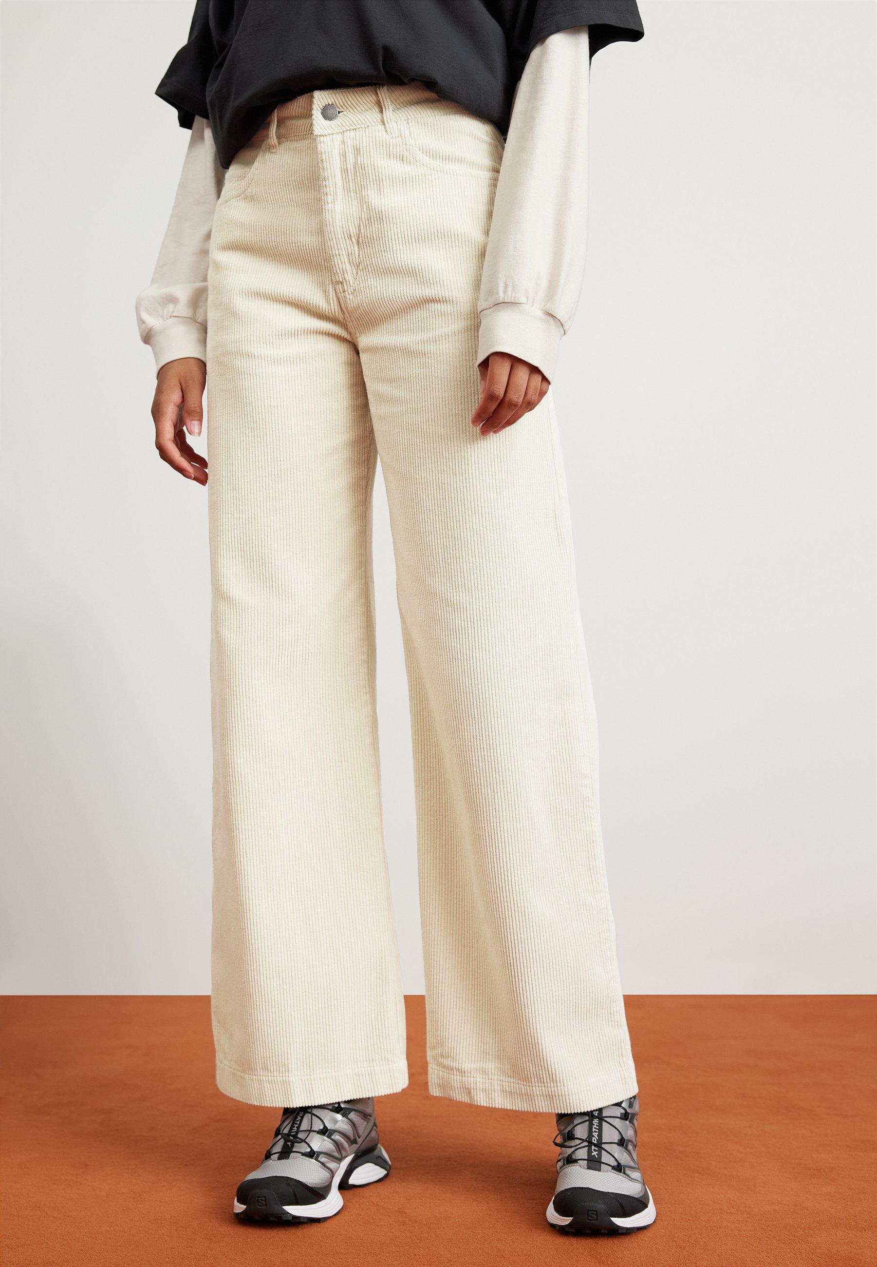 SURF ON CLOUD - Trousers