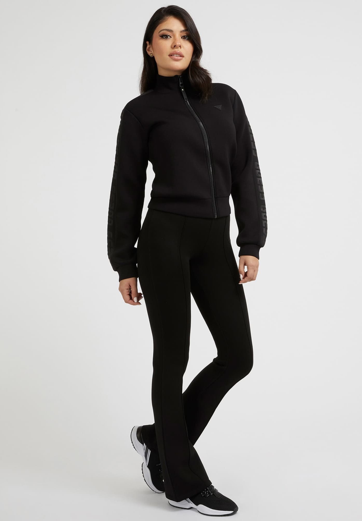 AUSGESTELLTER BEINABSCHLUSS - Trousers