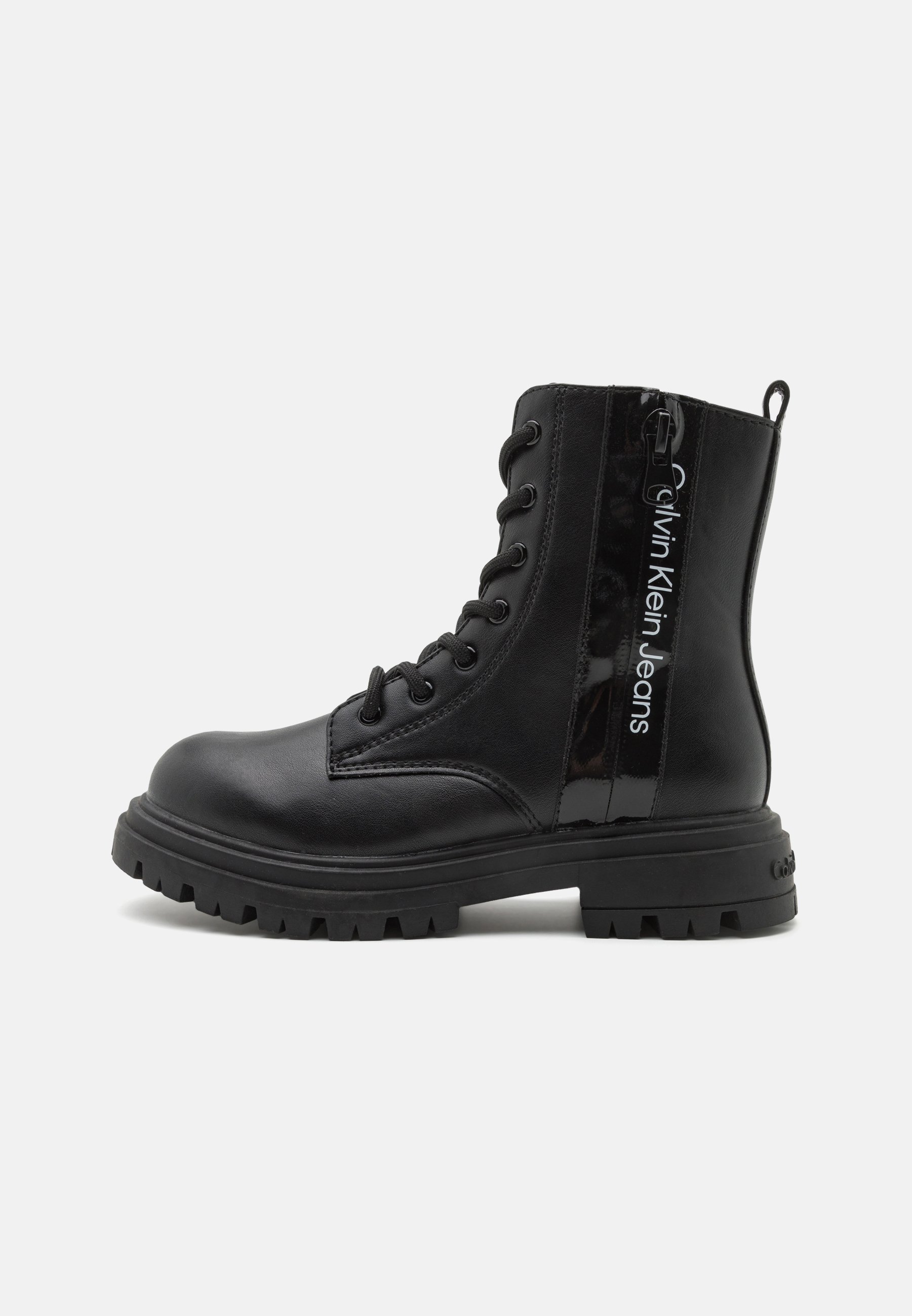 Lace-up ankle boots